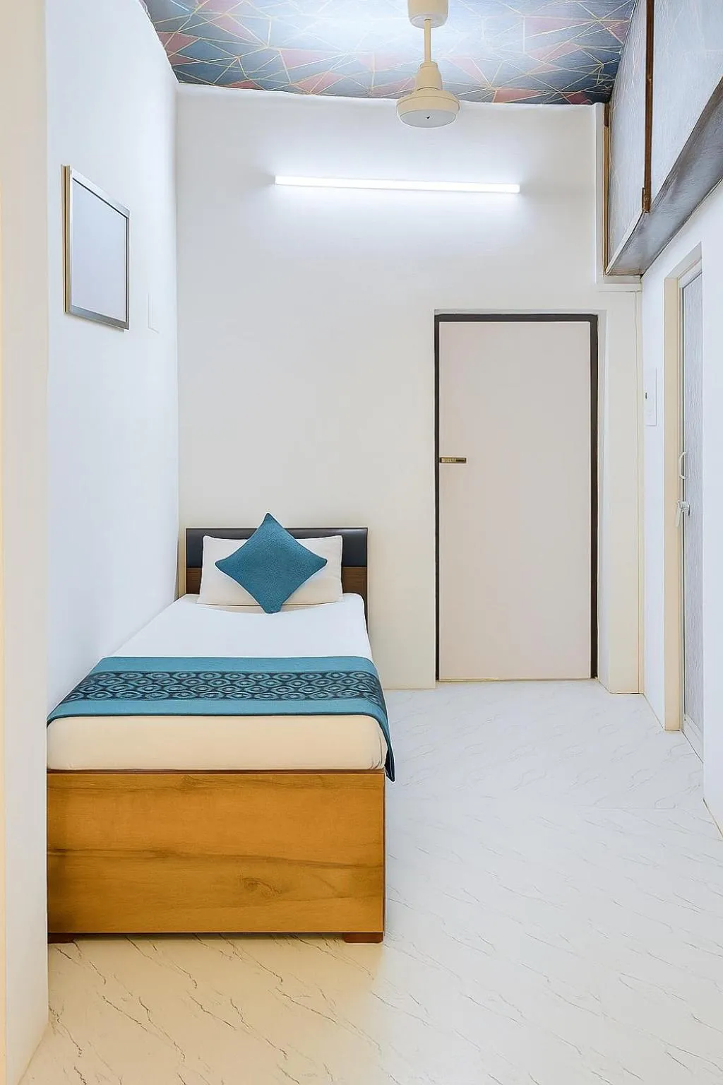 Single Bed in Dormitory Room in Taj City Hotel