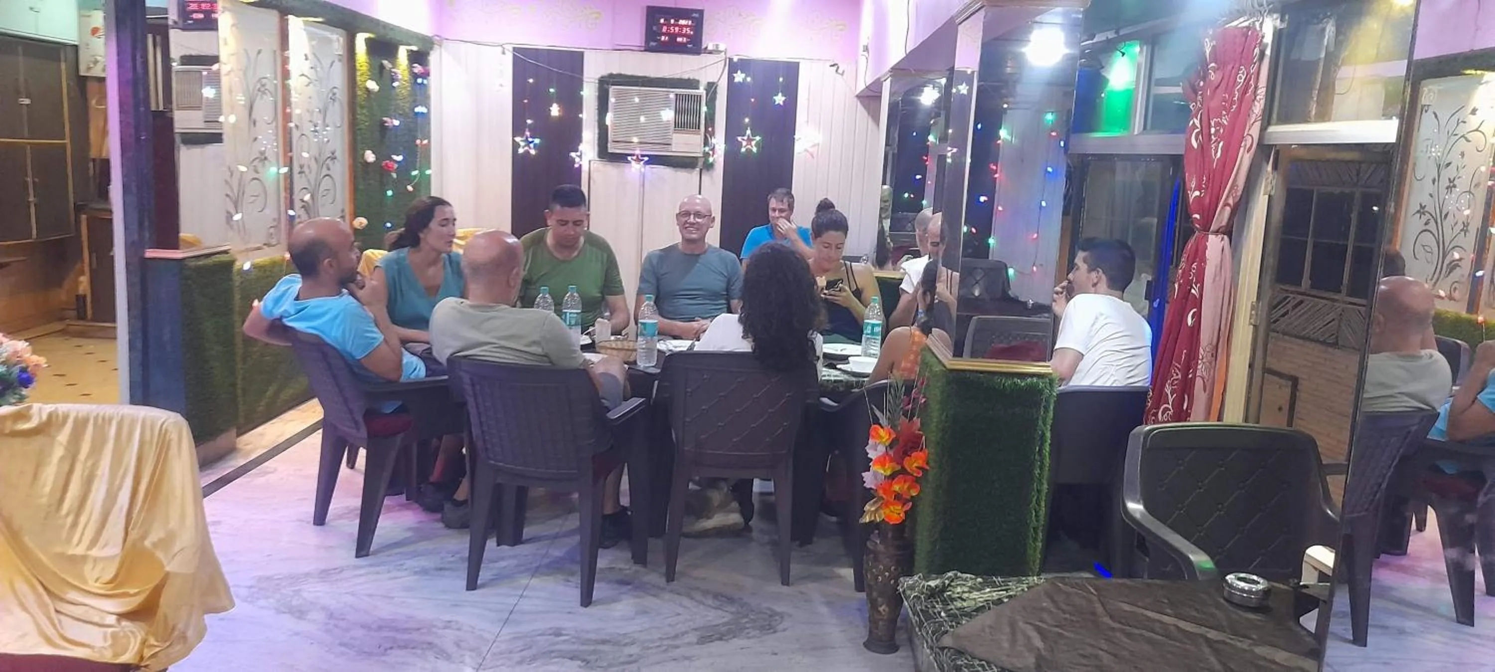 Restaurant/places to eat in Taj City Hotel