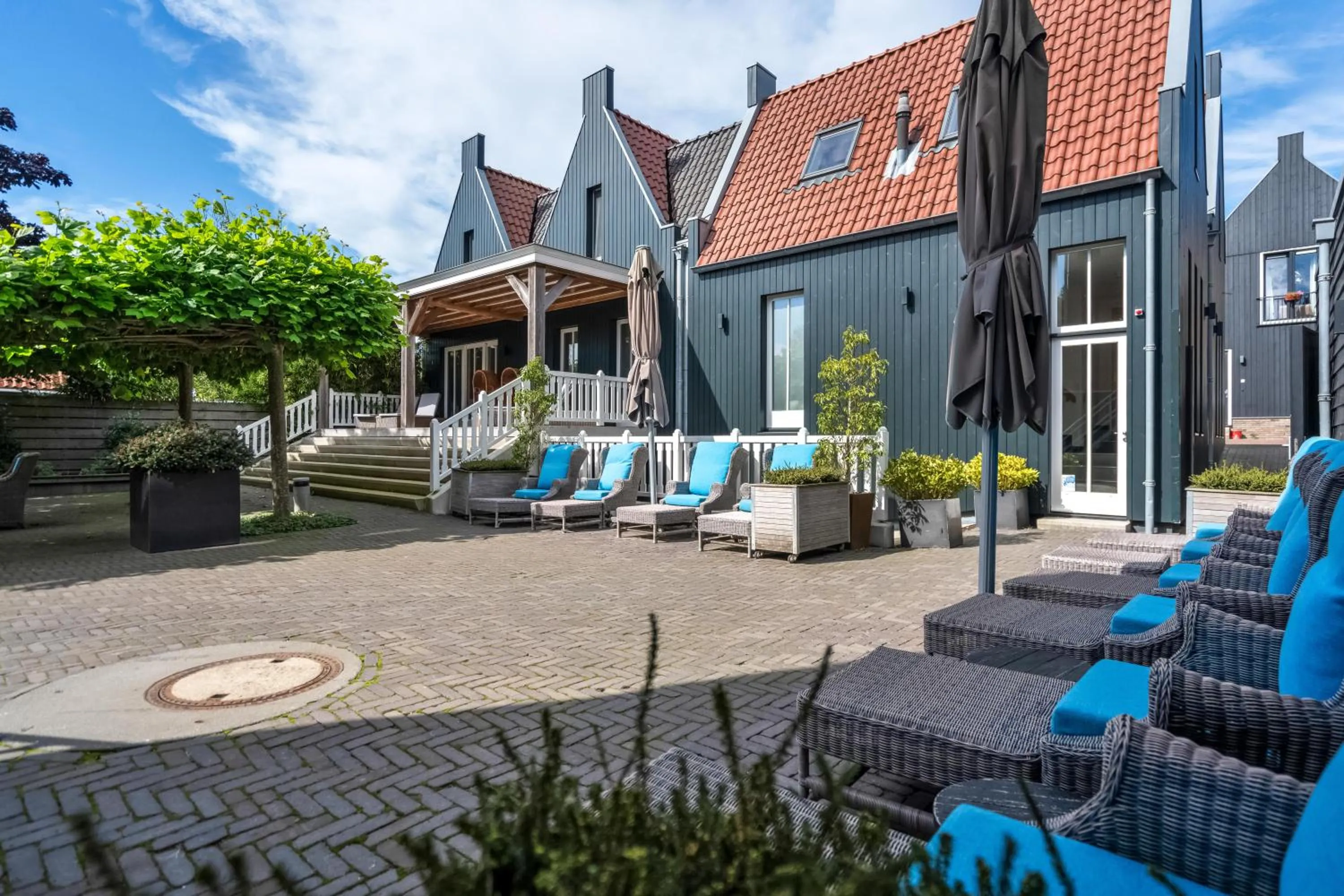 Property building in Badhotel Bruin