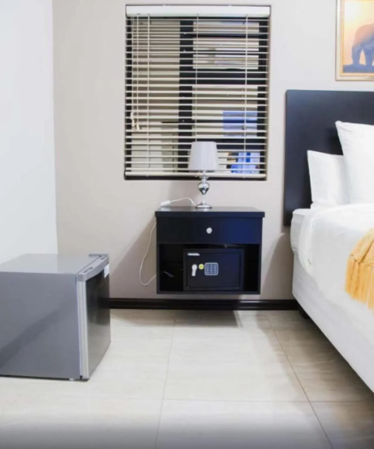 Bedroom, Bed in Heavenly Boutique Hotel