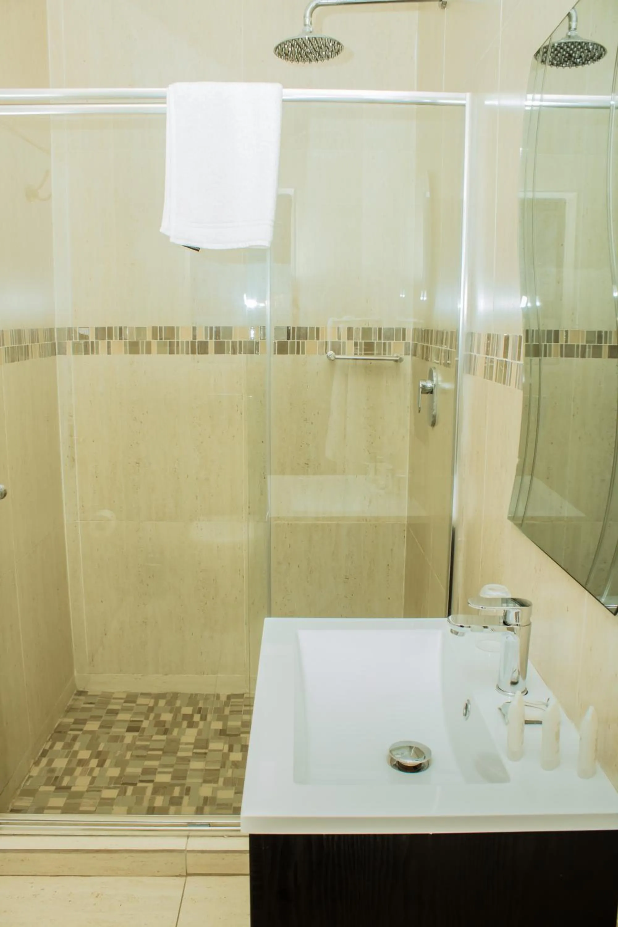 Shower in Heavenly Boutique Hotel