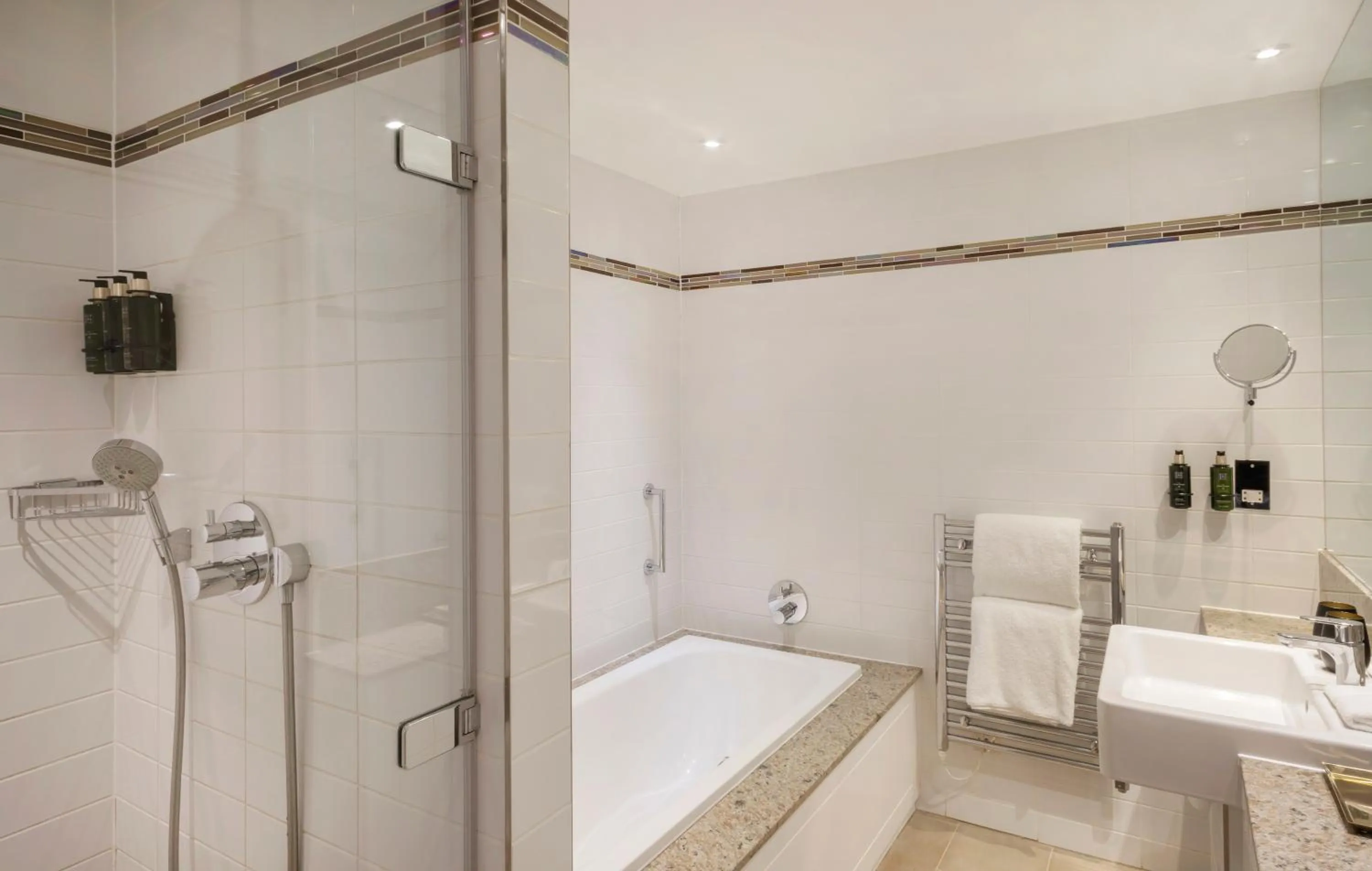 Bathroom in Meliá London Kensington Member of Meliá Collection