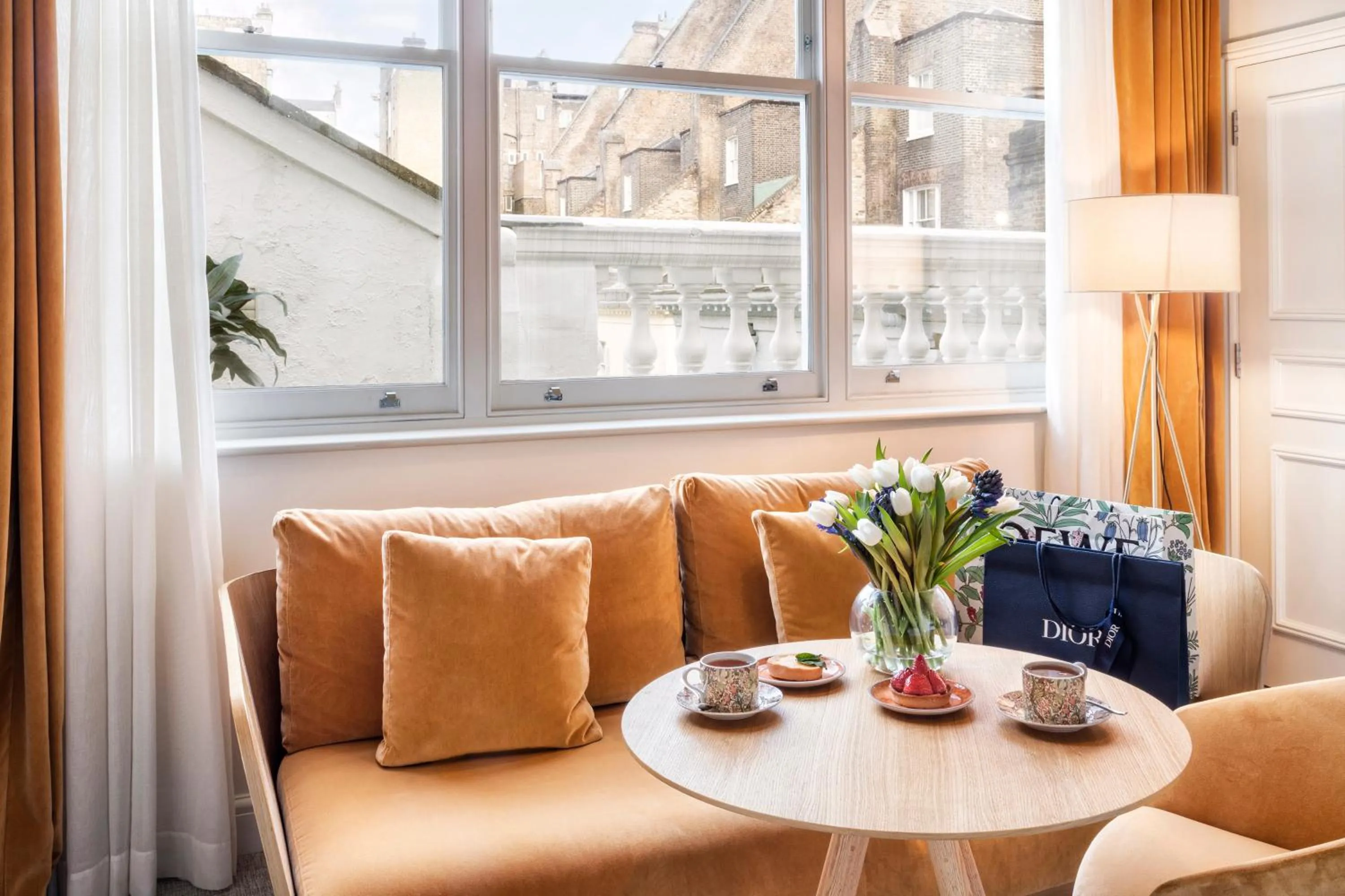 Bed in Meliá London Kensington Member of Meliá Collection