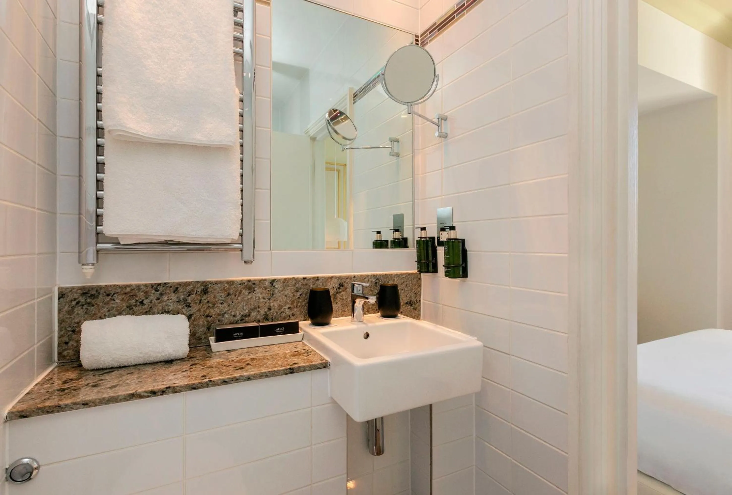 Toilet in Meliá London Kensington Member of Meliá Collection