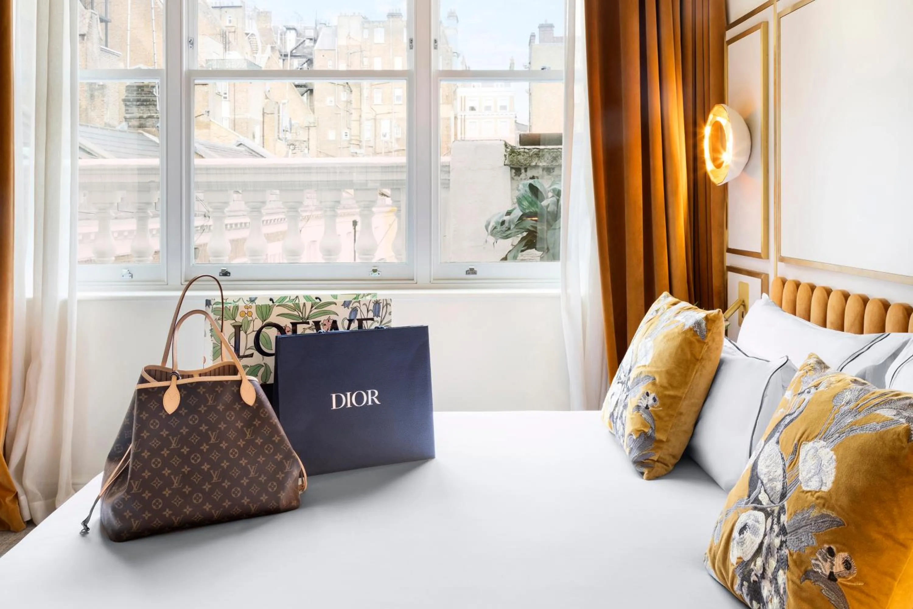 Bed in Meliá London Kensington Member of Meliá Collection