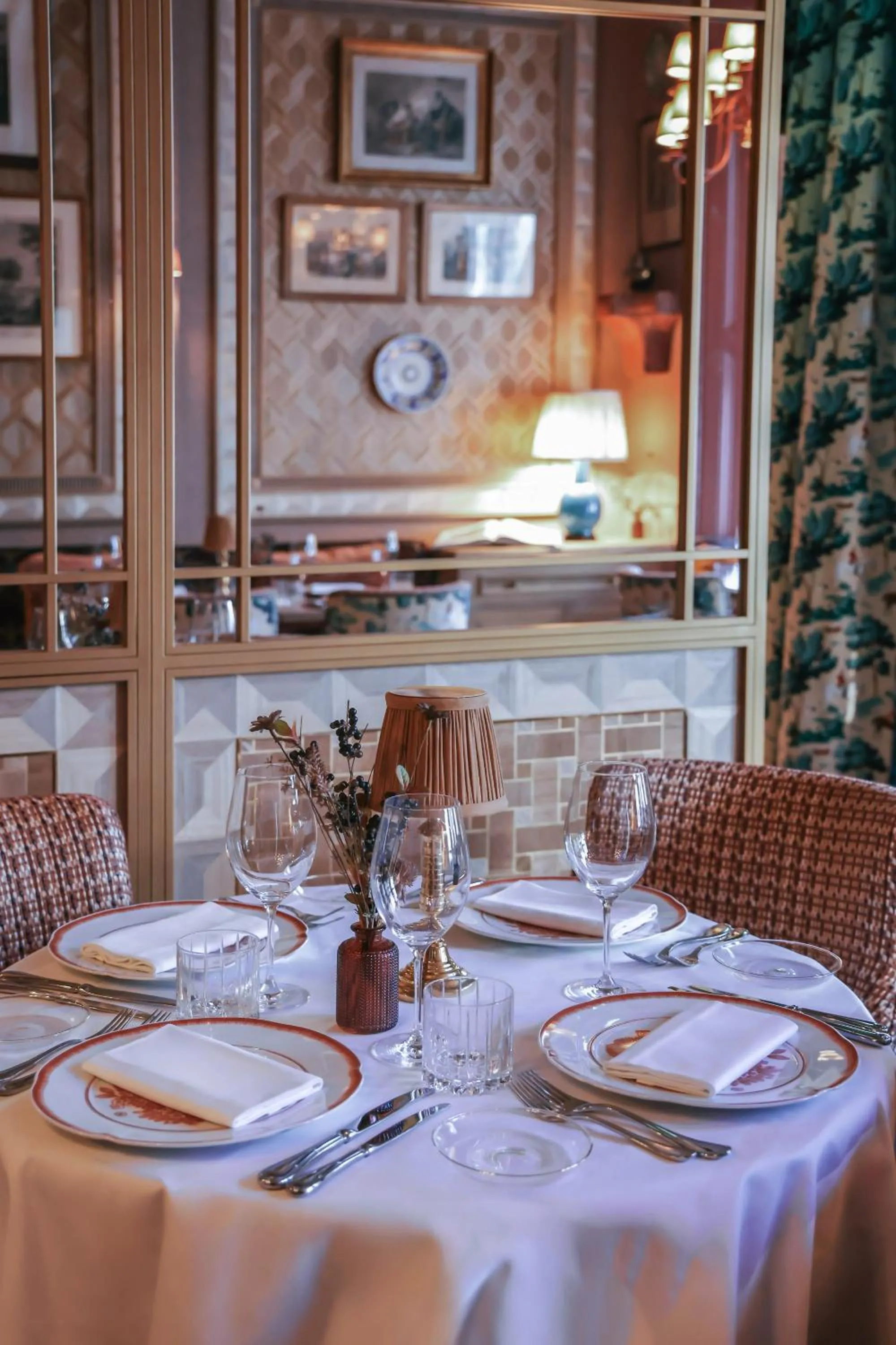 Food and drinks in Meliá London Kensington Member of Meliá Collection