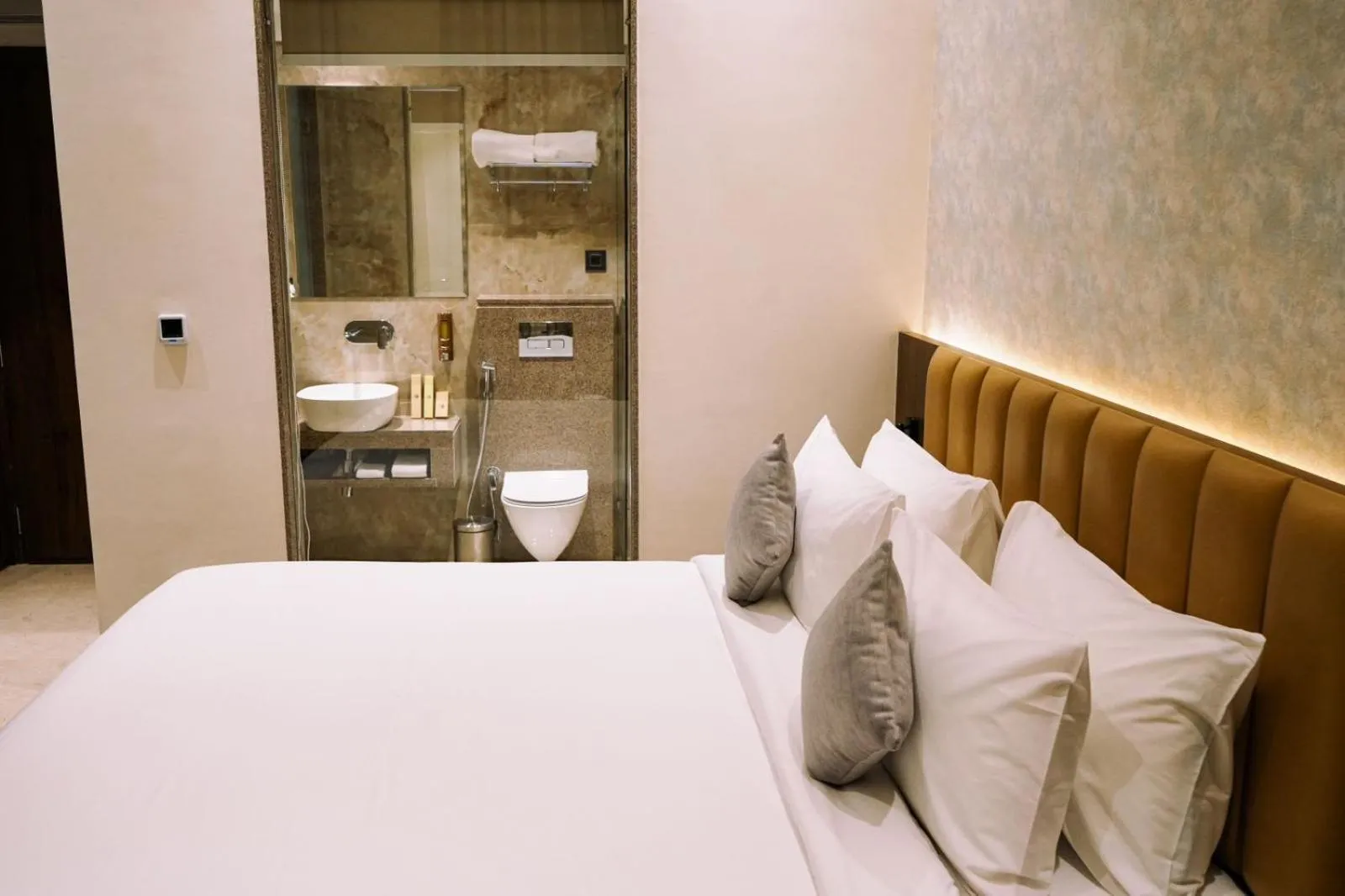 Bed in Enrise by Sayaji Nagpur