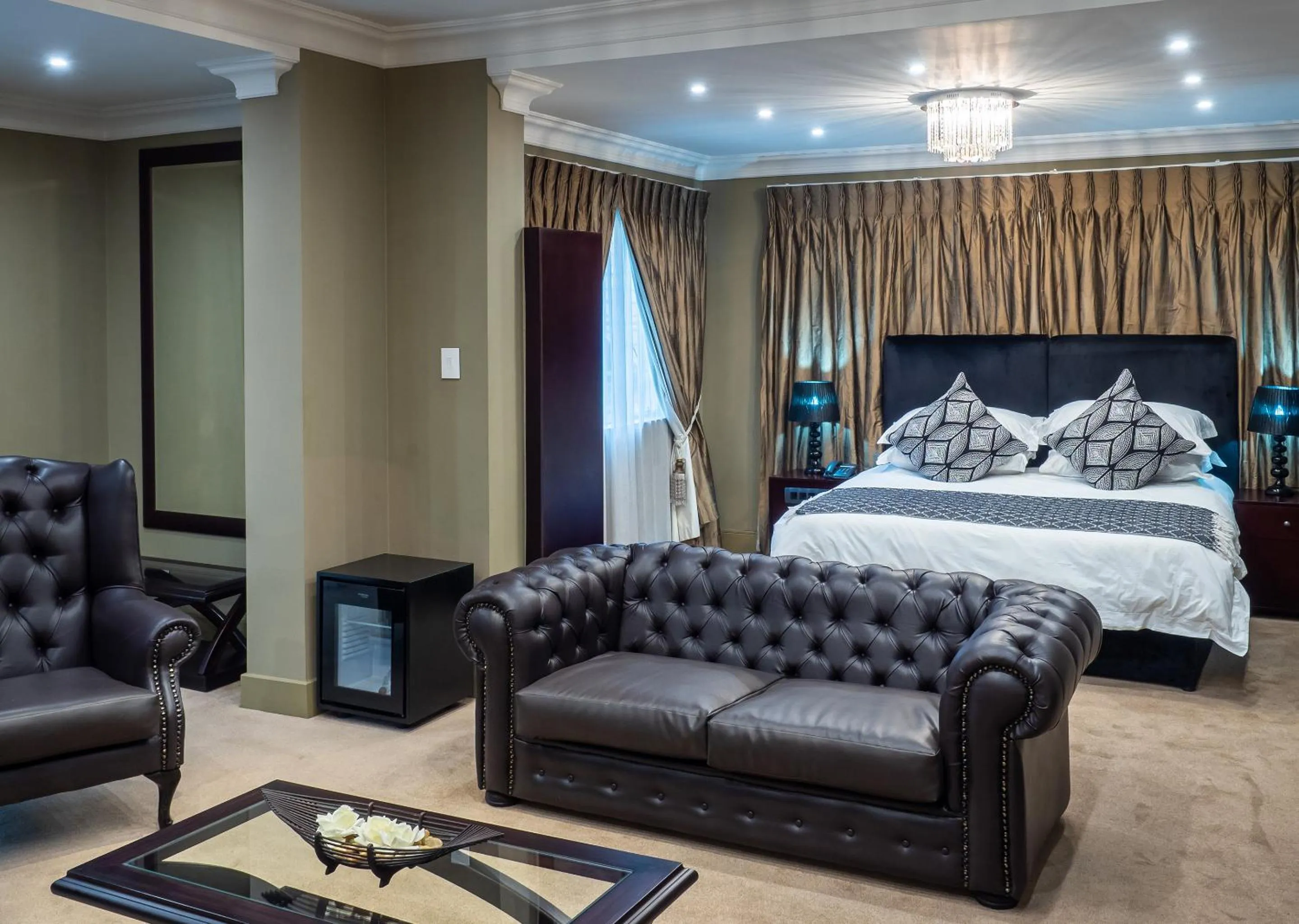 Superior Double Room in 10 2nd Avenue Houghton Estate by Dream Resorts