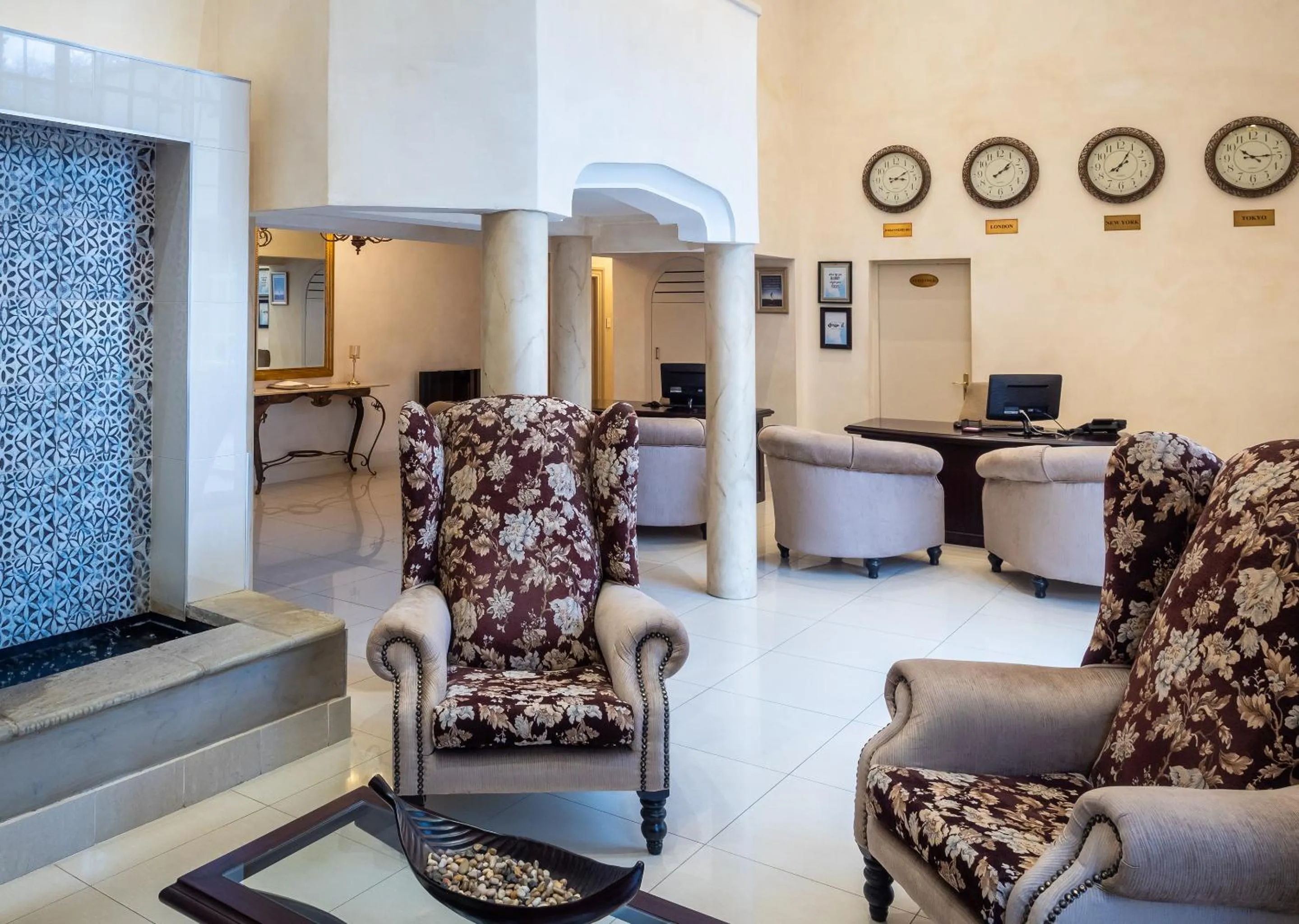 Lobby or reception in 10 2nd Avenue Houghton Estate by Dream Resorts