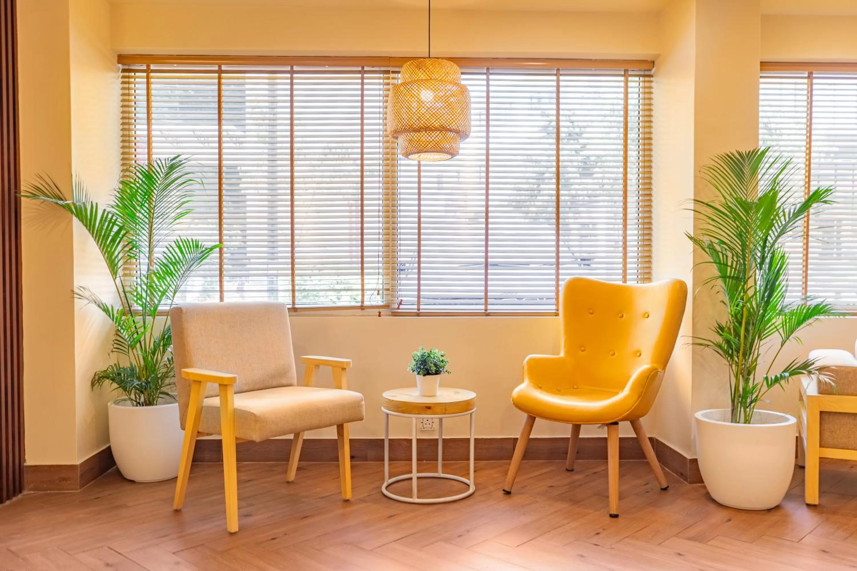 Seating area in Bloom Hotel - Richmond Road