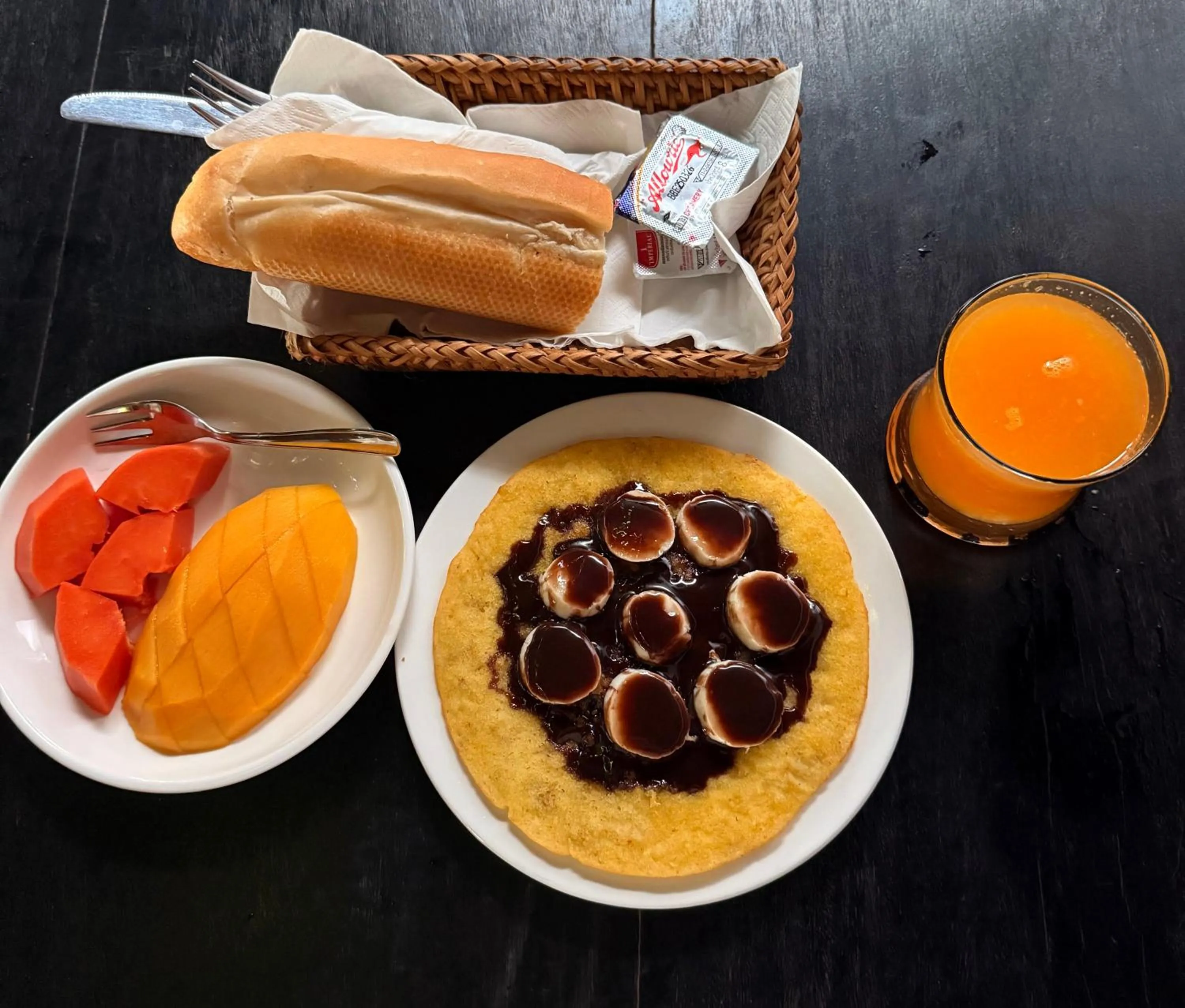 Food and drinks in Villa Khili Namkhan