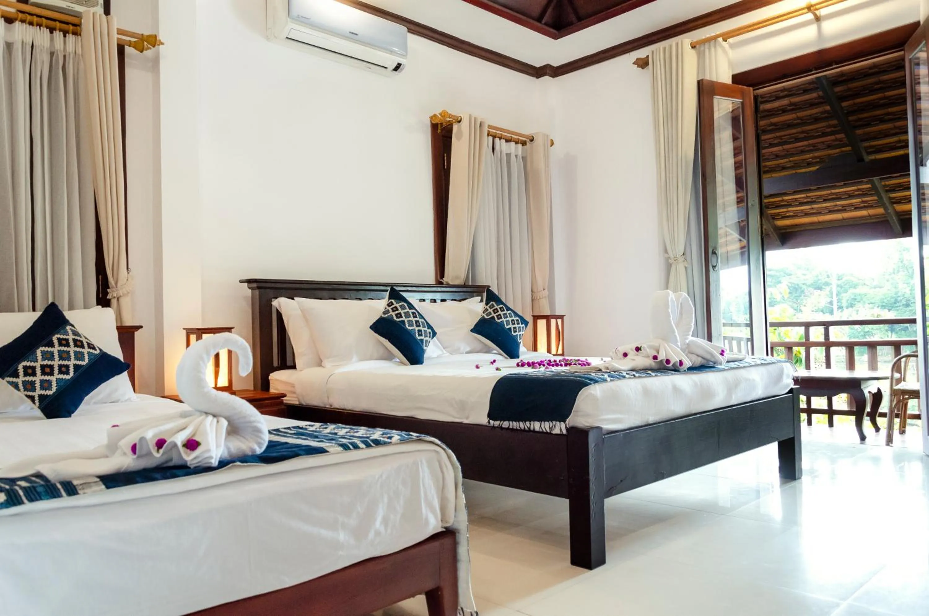 Bed in Villa Khili Namkhan