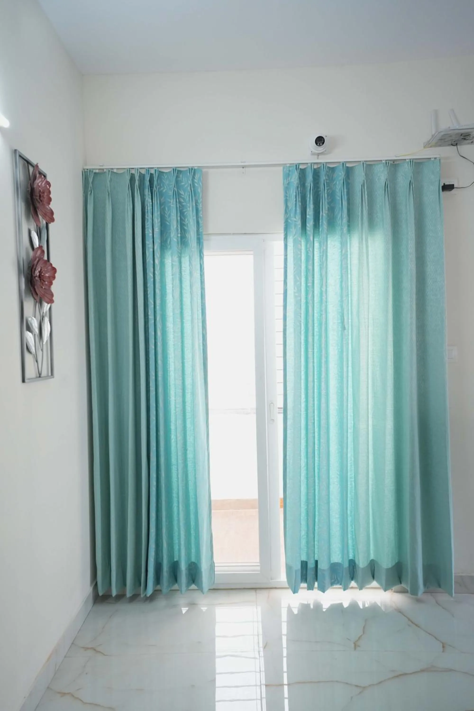 Yellow Bells Serviced Apartments Hitech City