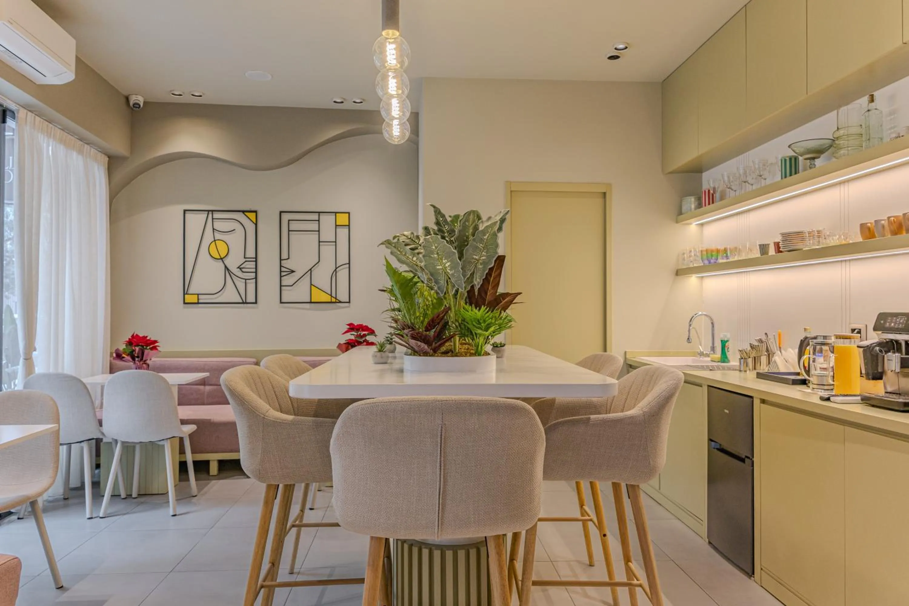 Coffee/tea facilities in Villa Noem