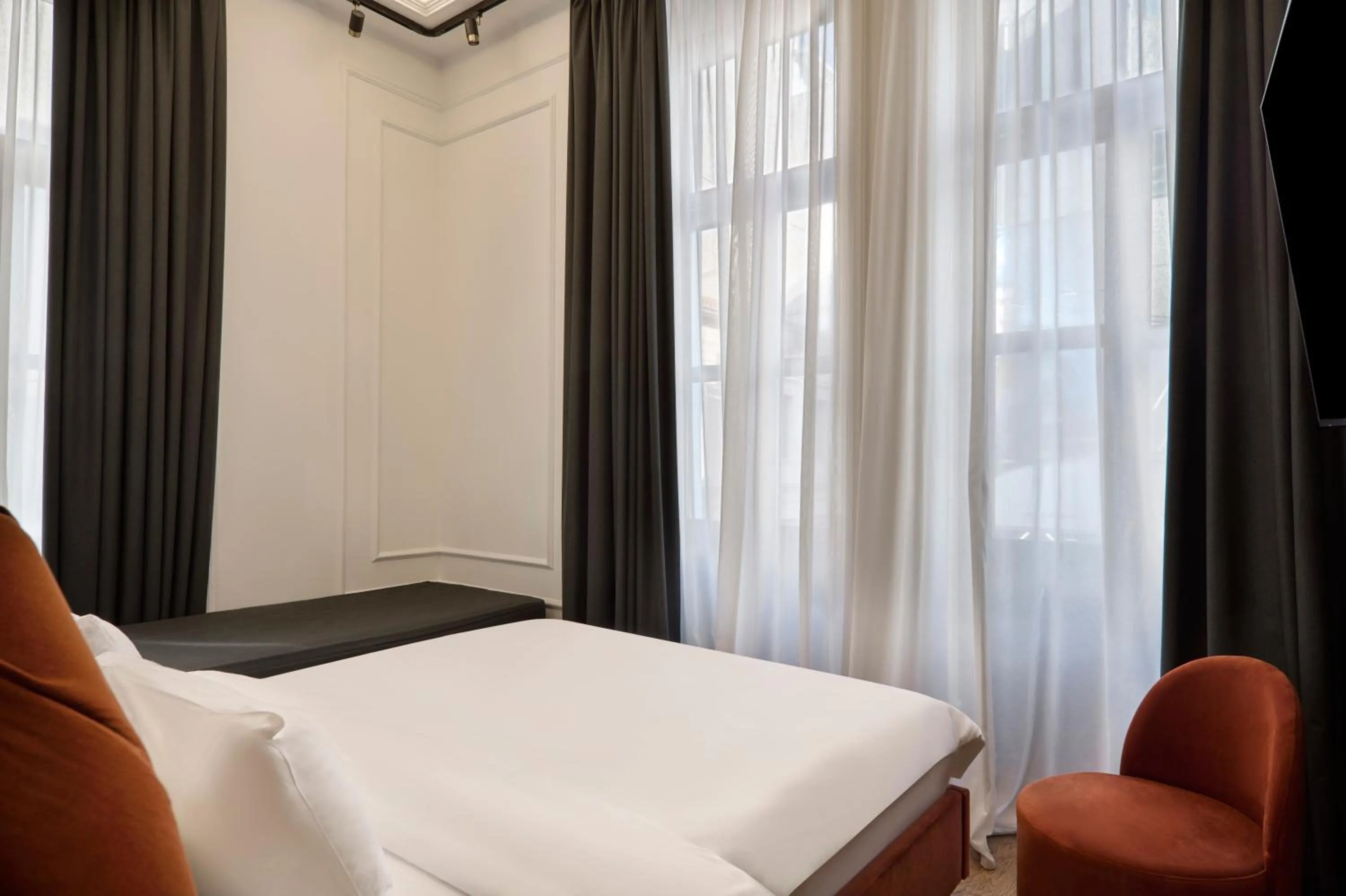 Bed in Athens Icon Collection