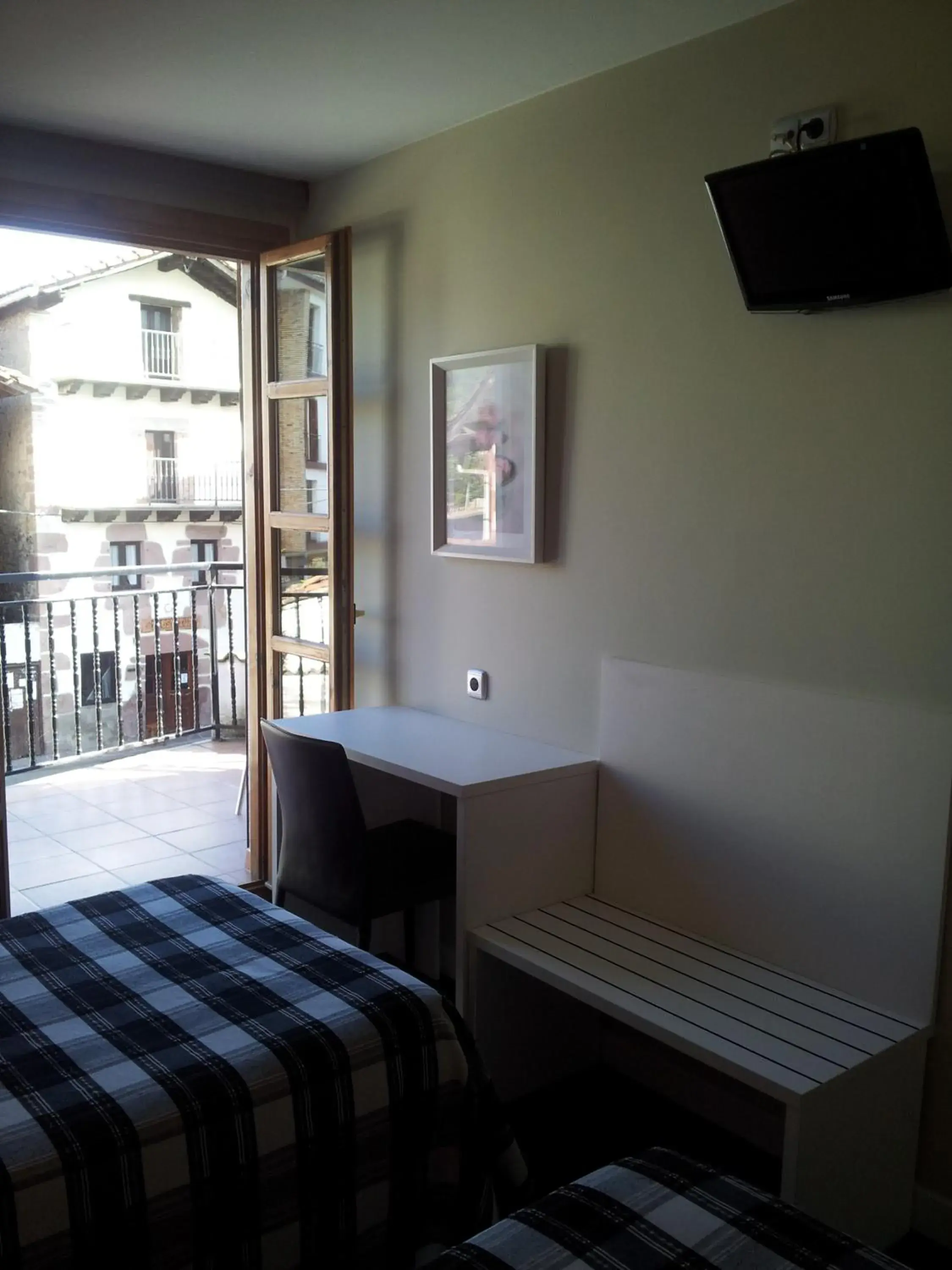 Twin Room in Hostal Ameztia Twin Room in Hostal Ameztia