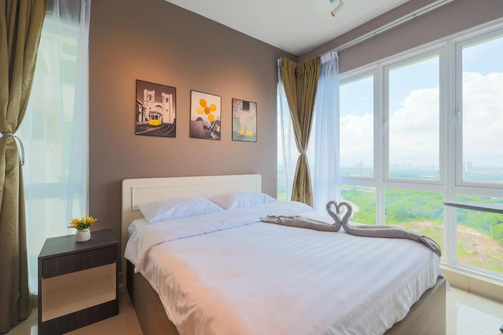 Bed in Luxury Homestay Cyberjaya Putrajaya Vision Residence #IOICityMall
