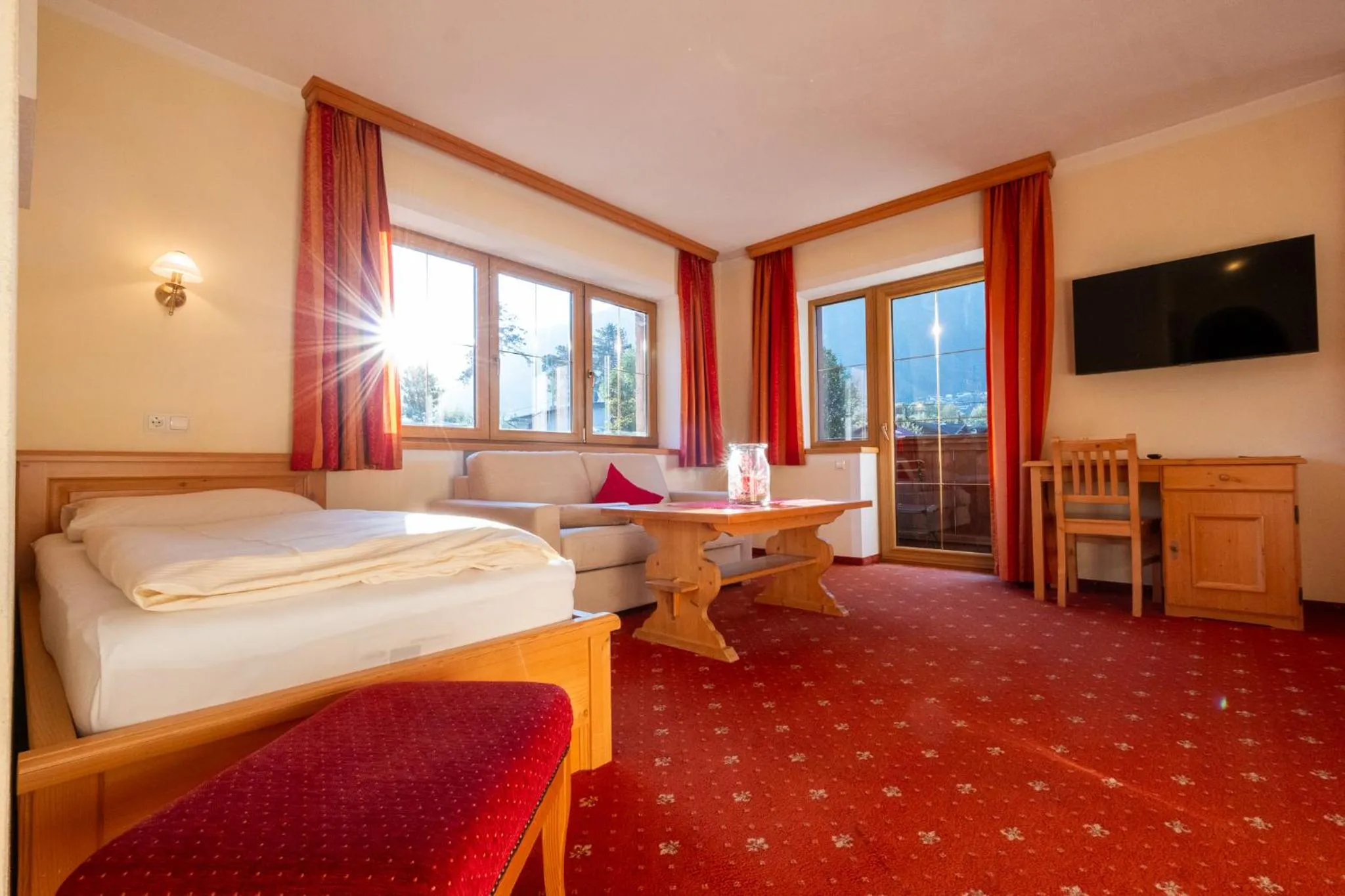 Bedroom, Bed in Hotel Rietzer Hof