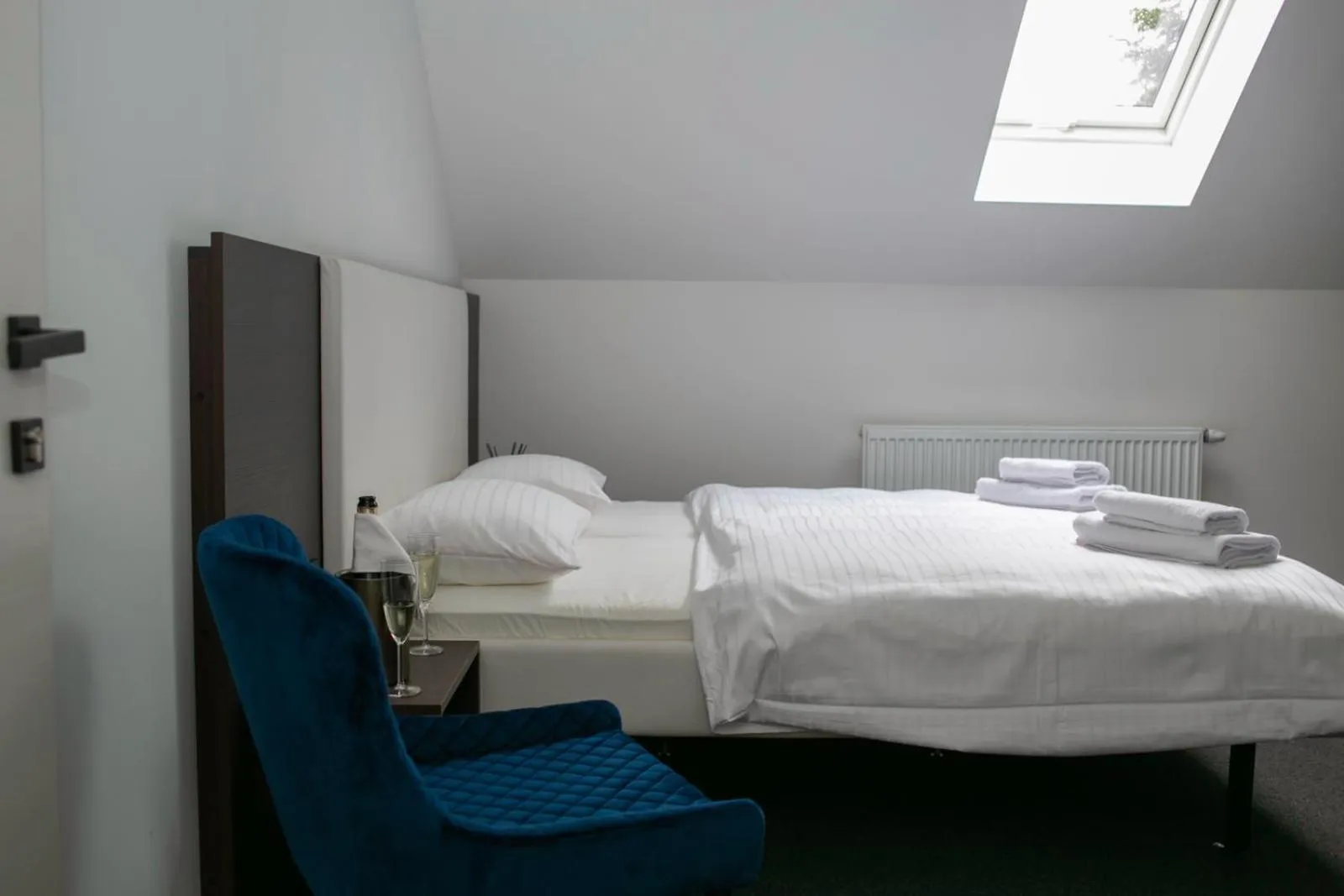 Bed in Golden Golem hotel & Spa