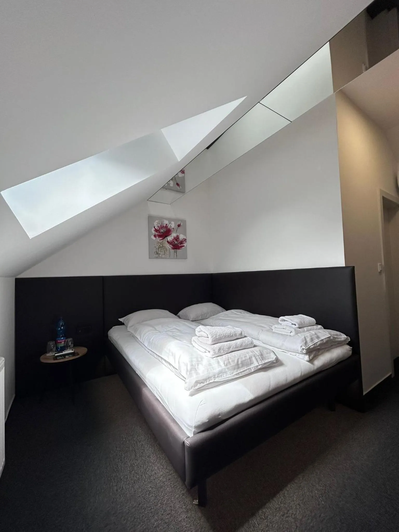 Bed in Golden Golem hotel & Spa