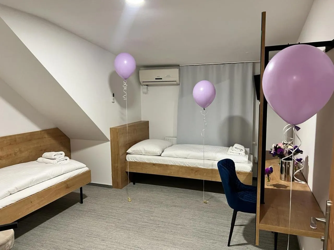 Bed in Golden Golem hotel & Spa