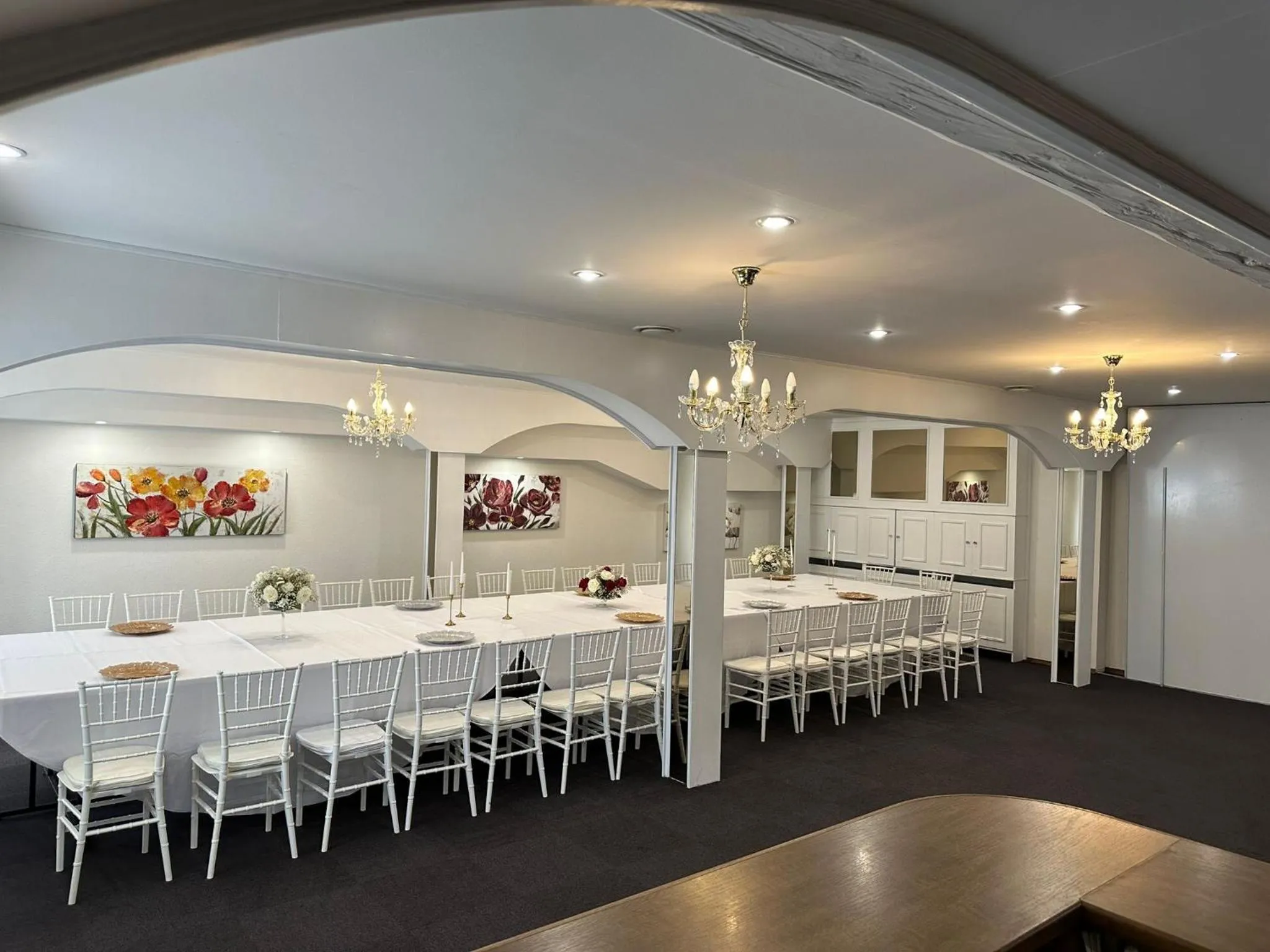 Restaurant/places to eat in Golden Golem hotel & Spa