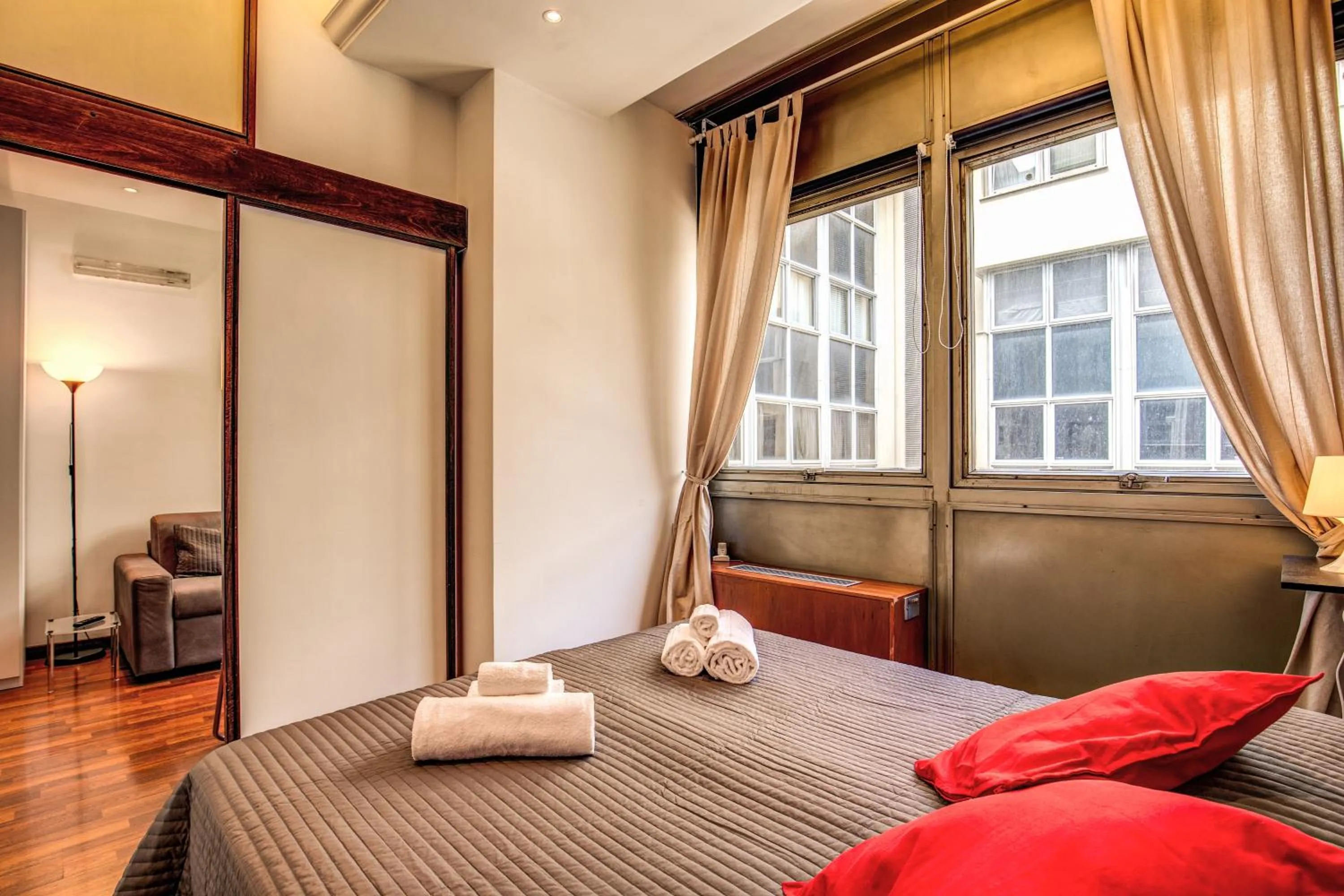 Bed in M&L Apartments - Ardesia Colosseo