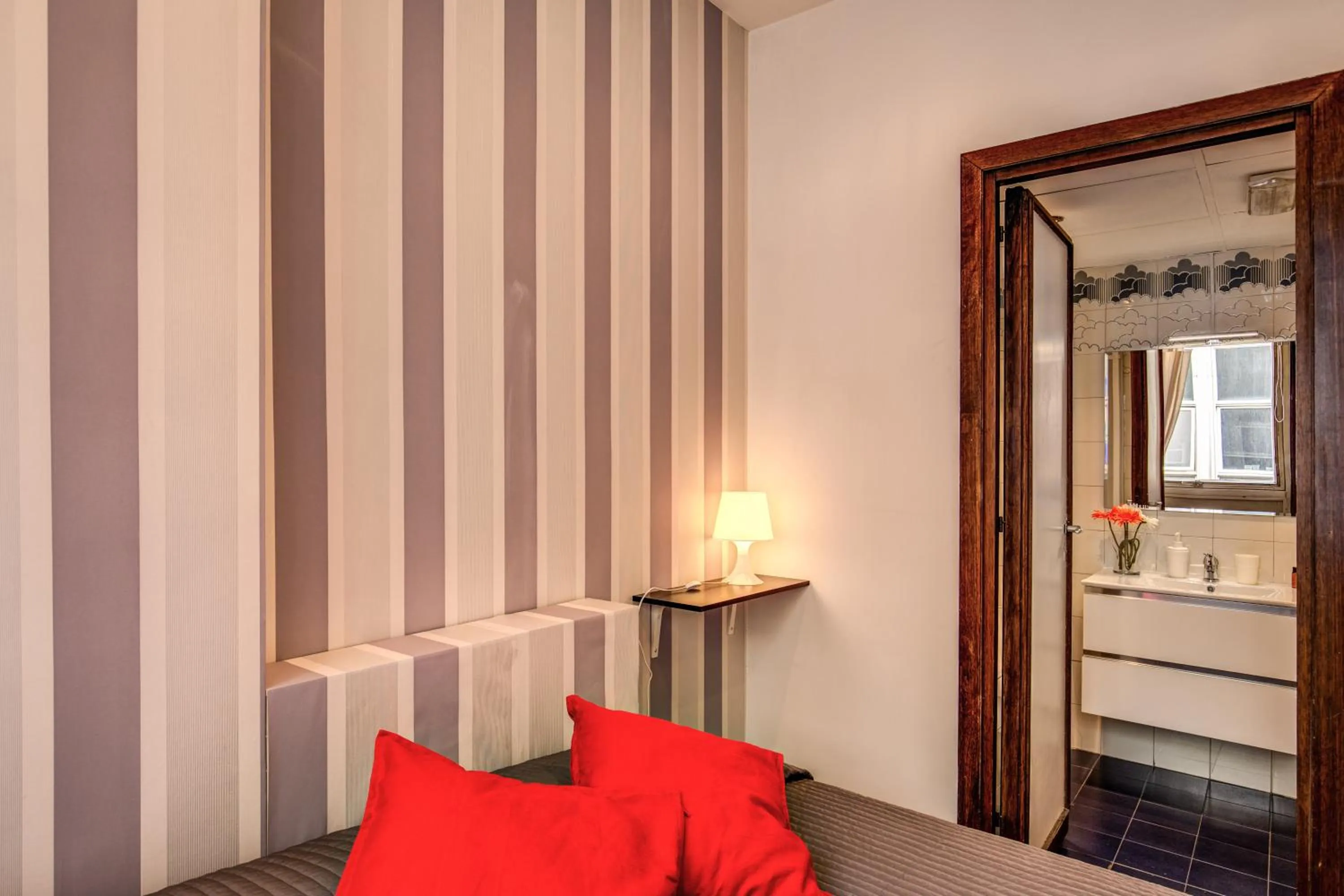 Bed in M&L Apartments - Ardesia Colosseo