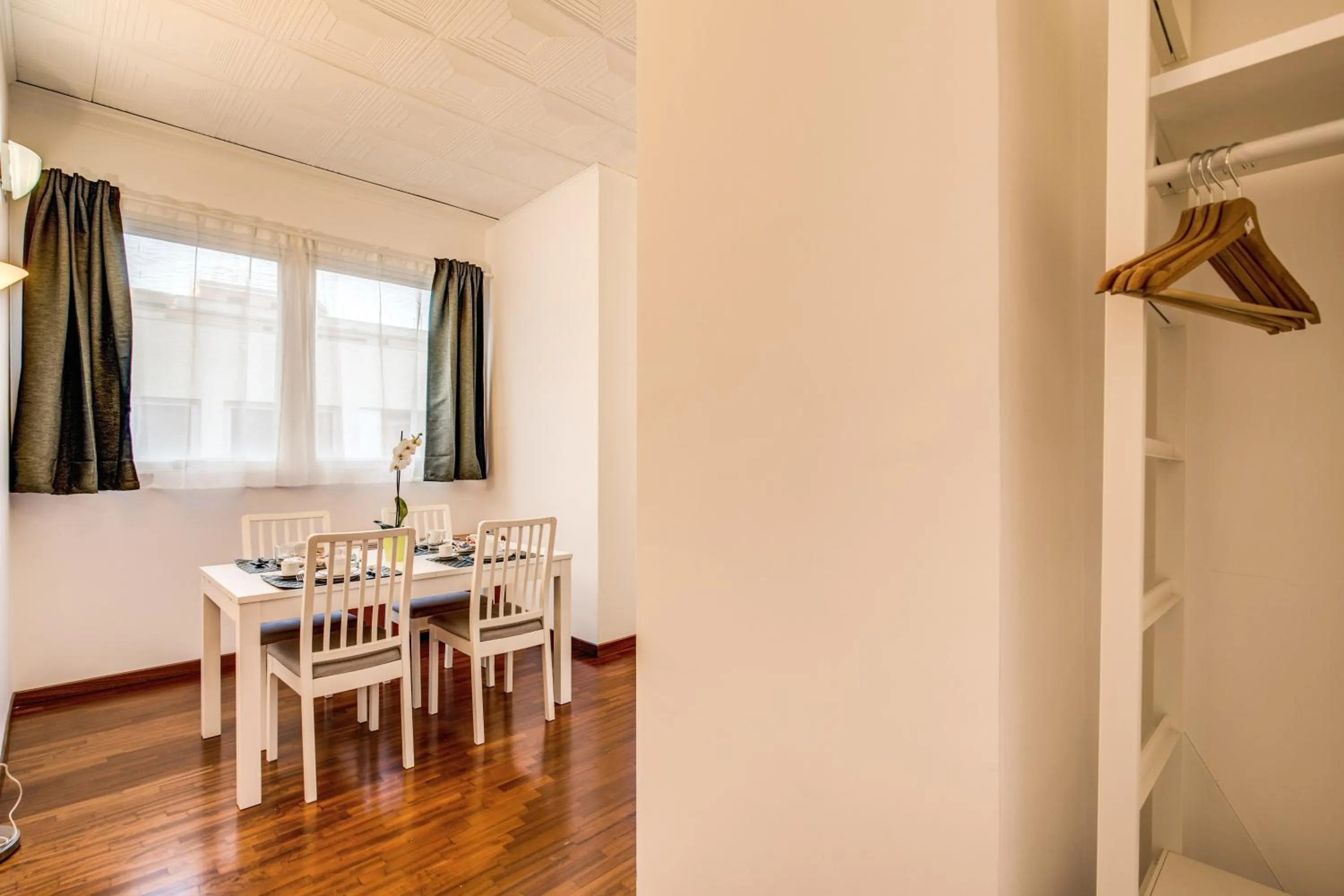 Dining area in M&L Apartments - Ardesia Colosseo
