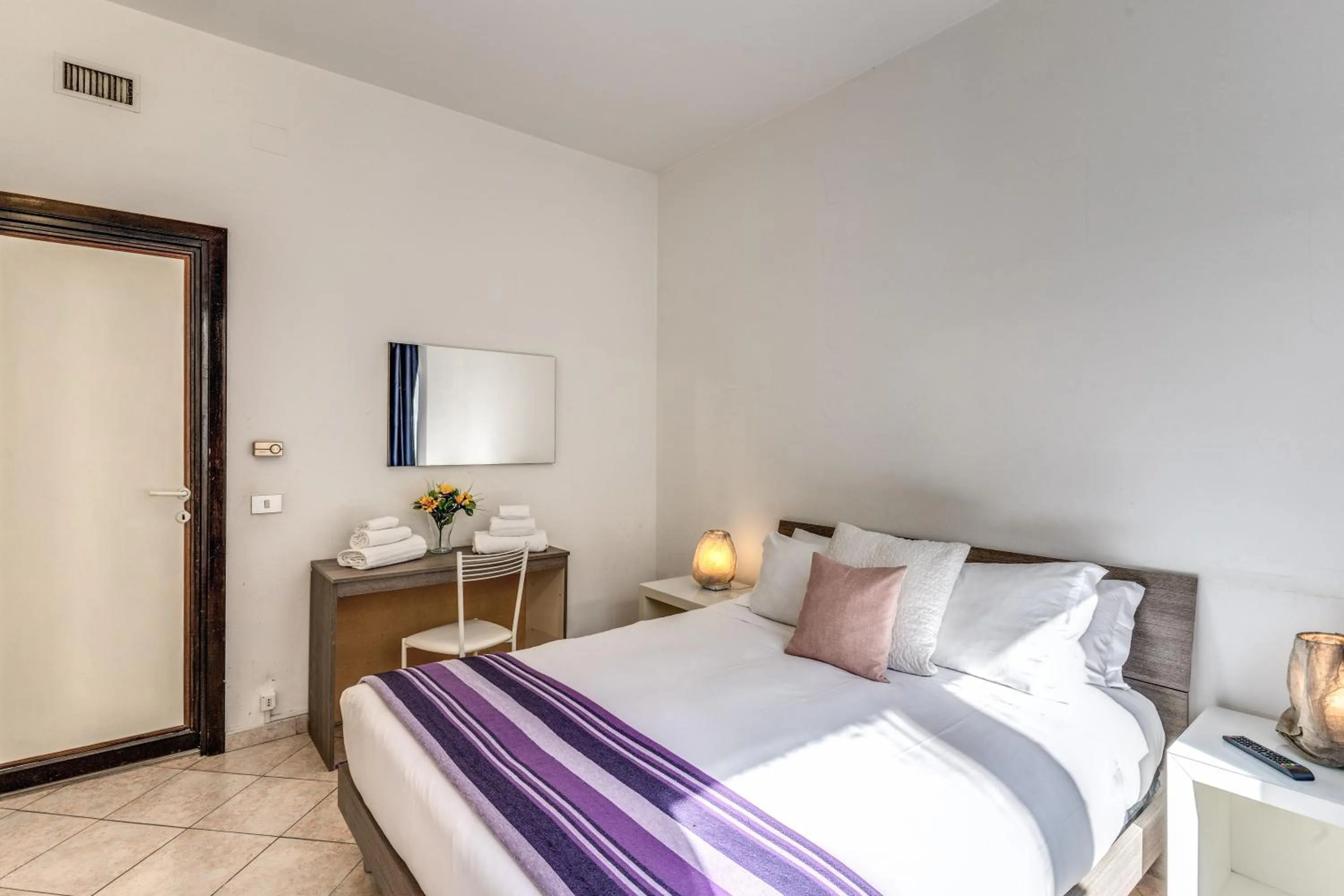 Bed in M&L Apartments - Ardesia Colosseo