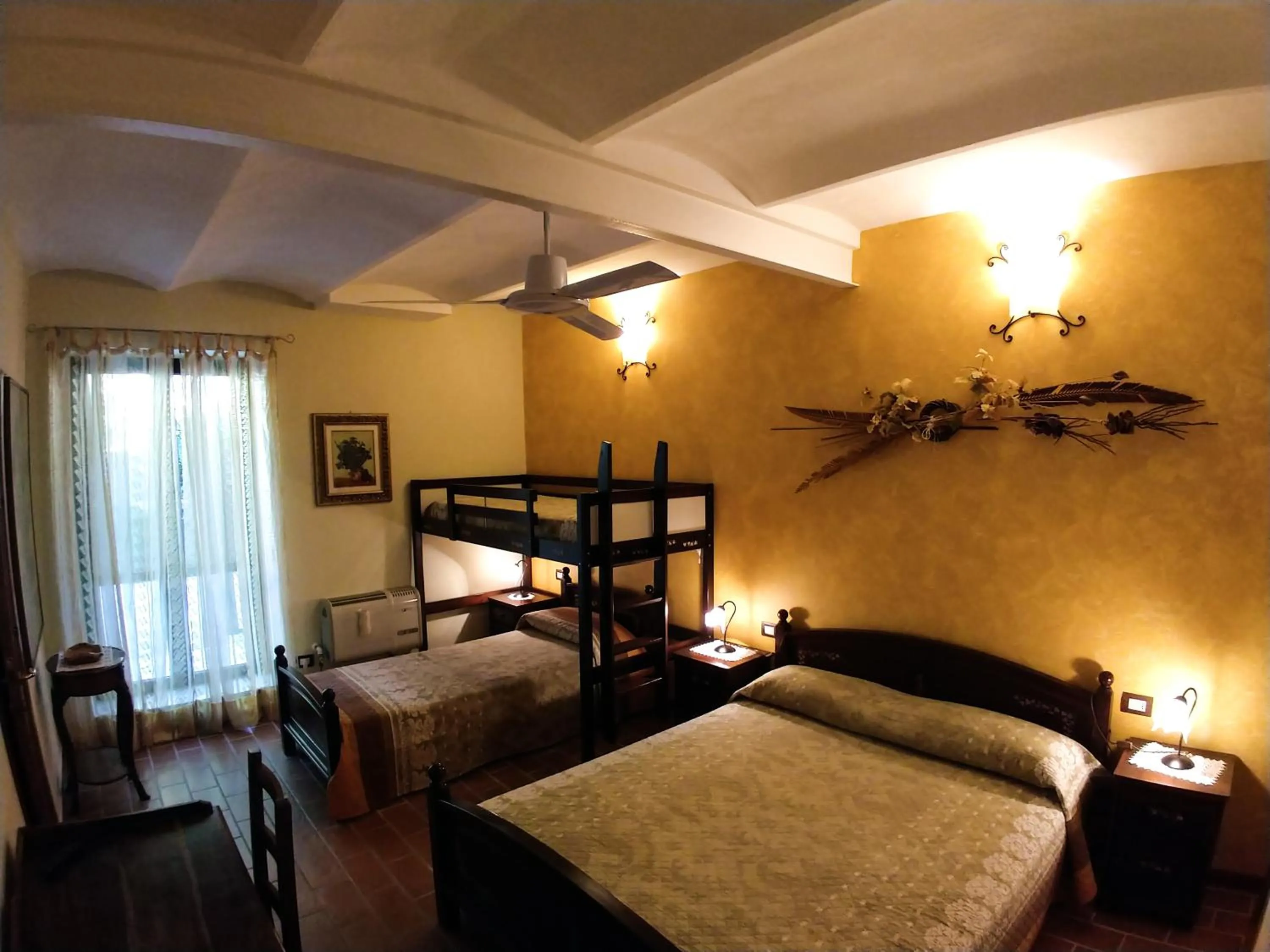 bunk bed, Bed in B&B Silent Valley