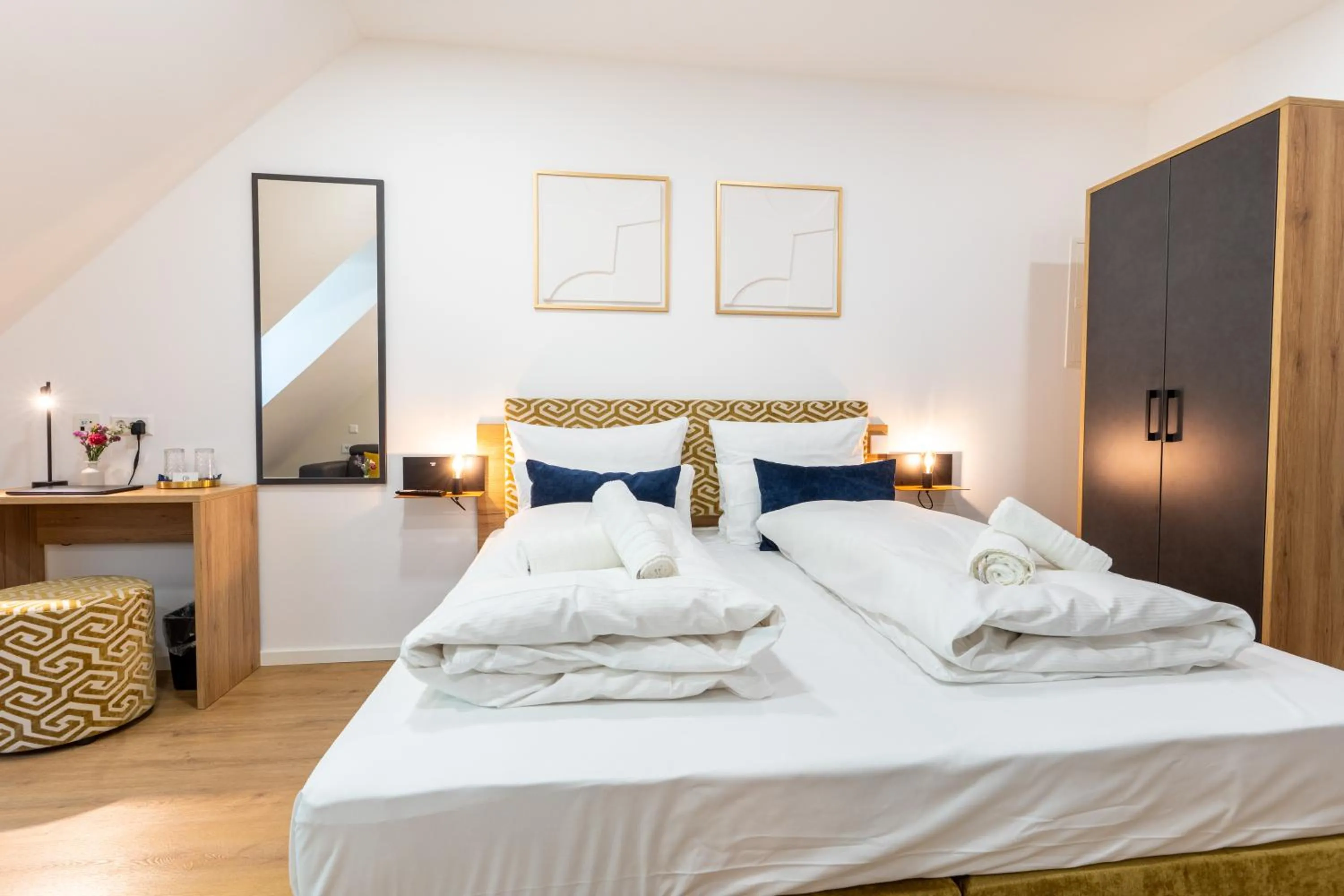 Bed in Chérisy Hotel Konstanz - Self Check-in Only