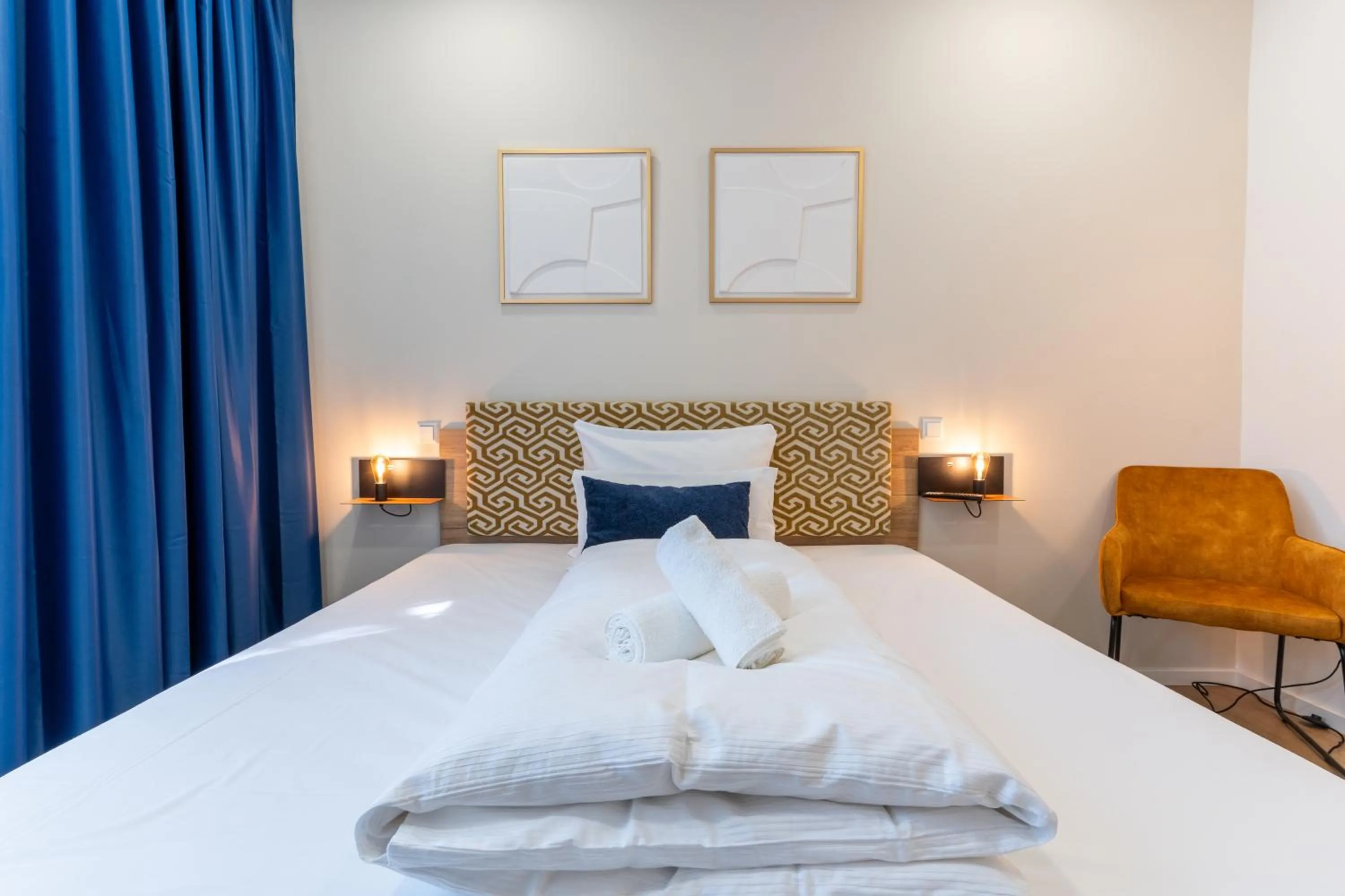 Bed in Chérisy Hotel Konstanz - Self Check-in Only