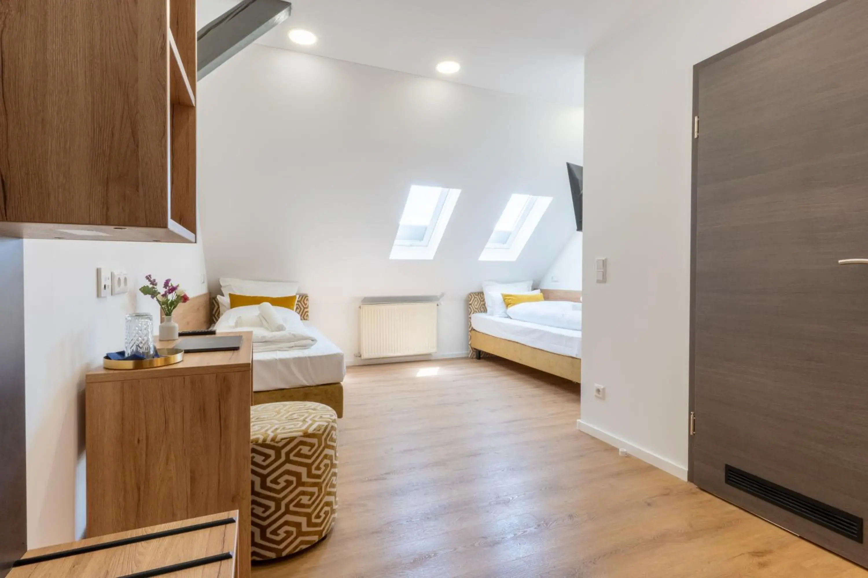 Twin Room in Chérisy Hotel Konstanz - Self Check-in Only Twin Room in Chérisy Hotel Konstanz - Self Check-in Only