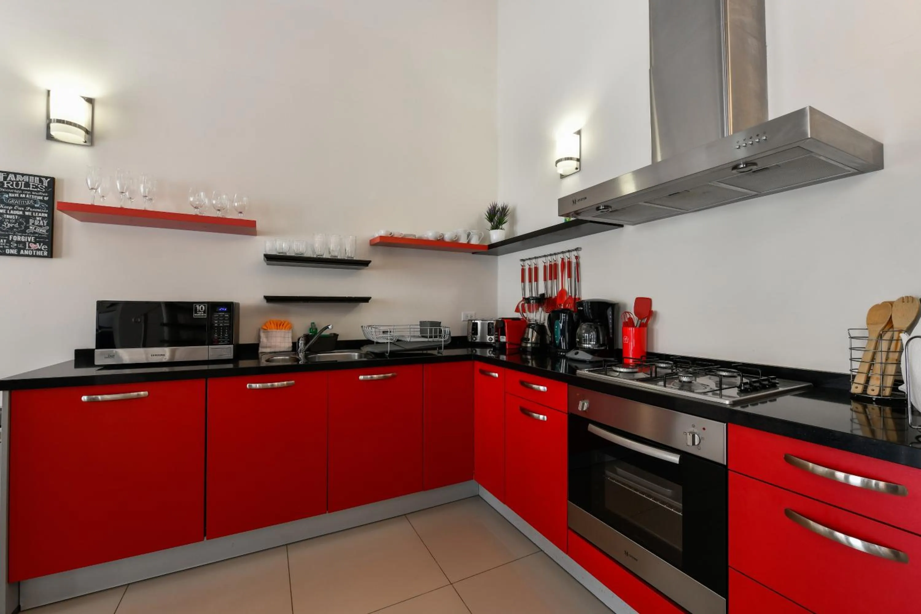 dishwasher in Boutique Hotel Swiss Paradise Aruba Villas and Suites