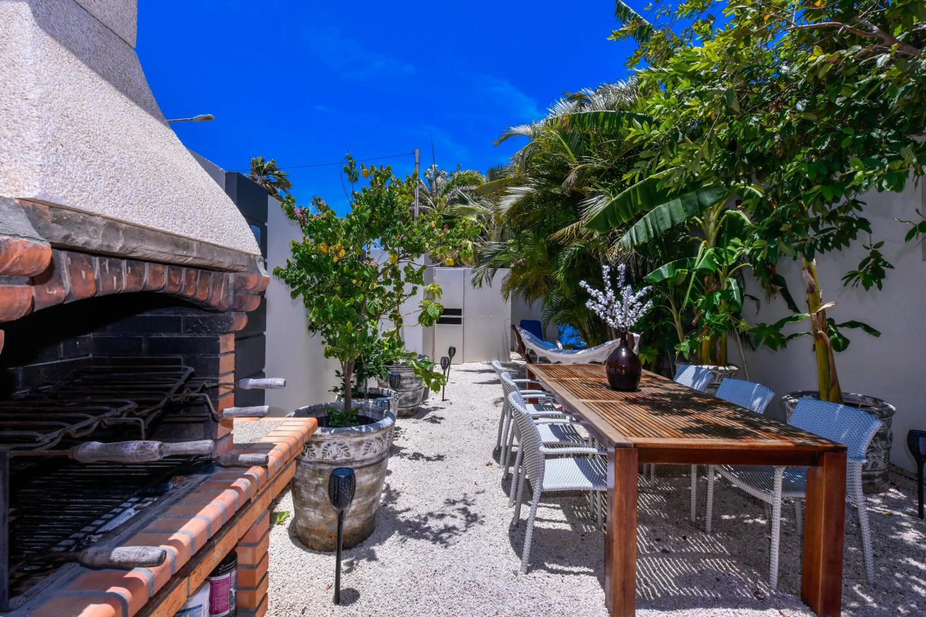 BBQ facilities in Boutique Hotel Swiss Paradise Aruba Villas and Suites