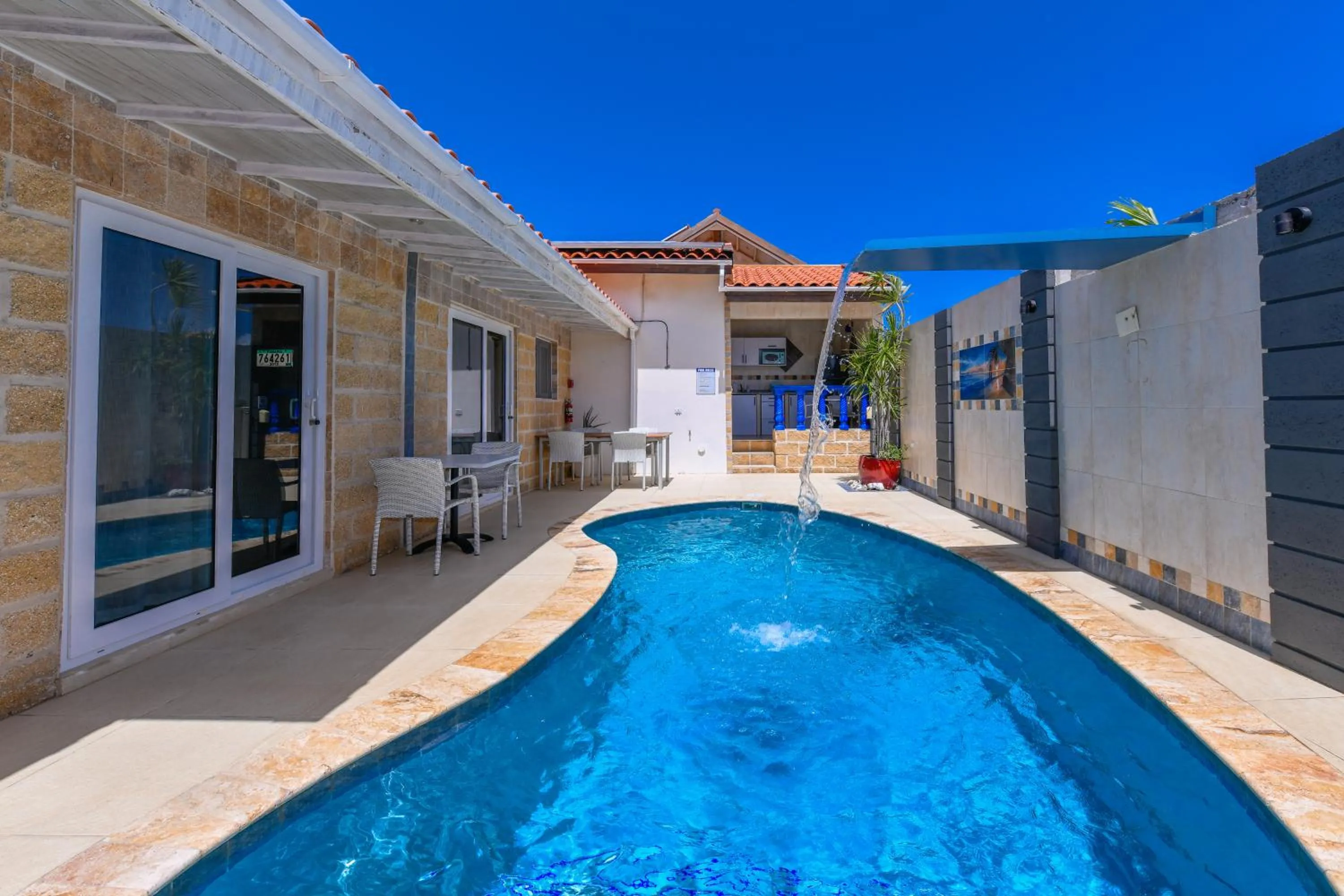 Studio Apartment in Boutique Hotel Swiss Paradise Aruba Villas and Suites