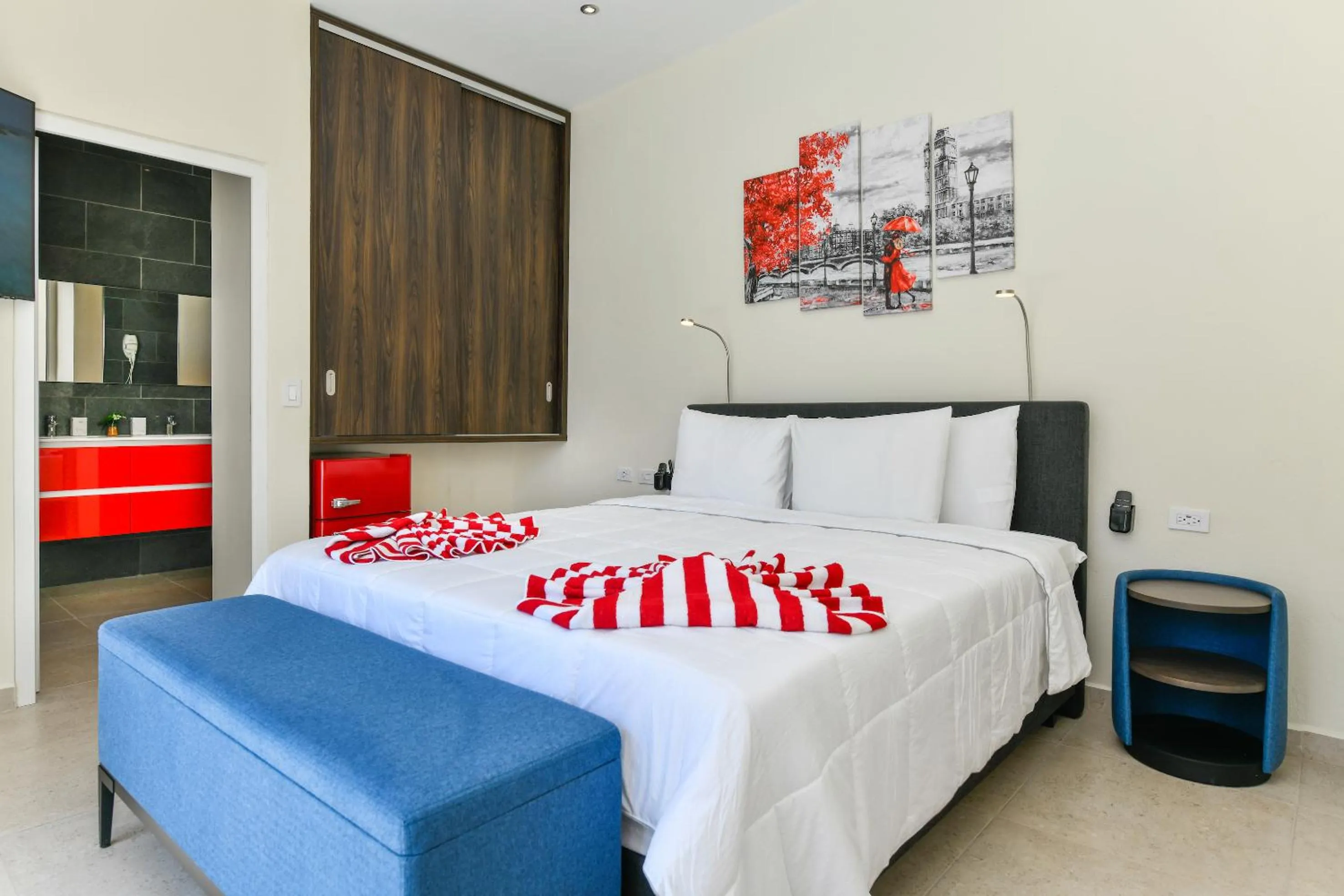 Bed in Boutique Hotel Swiss Paradise Aruba Villas and Suites