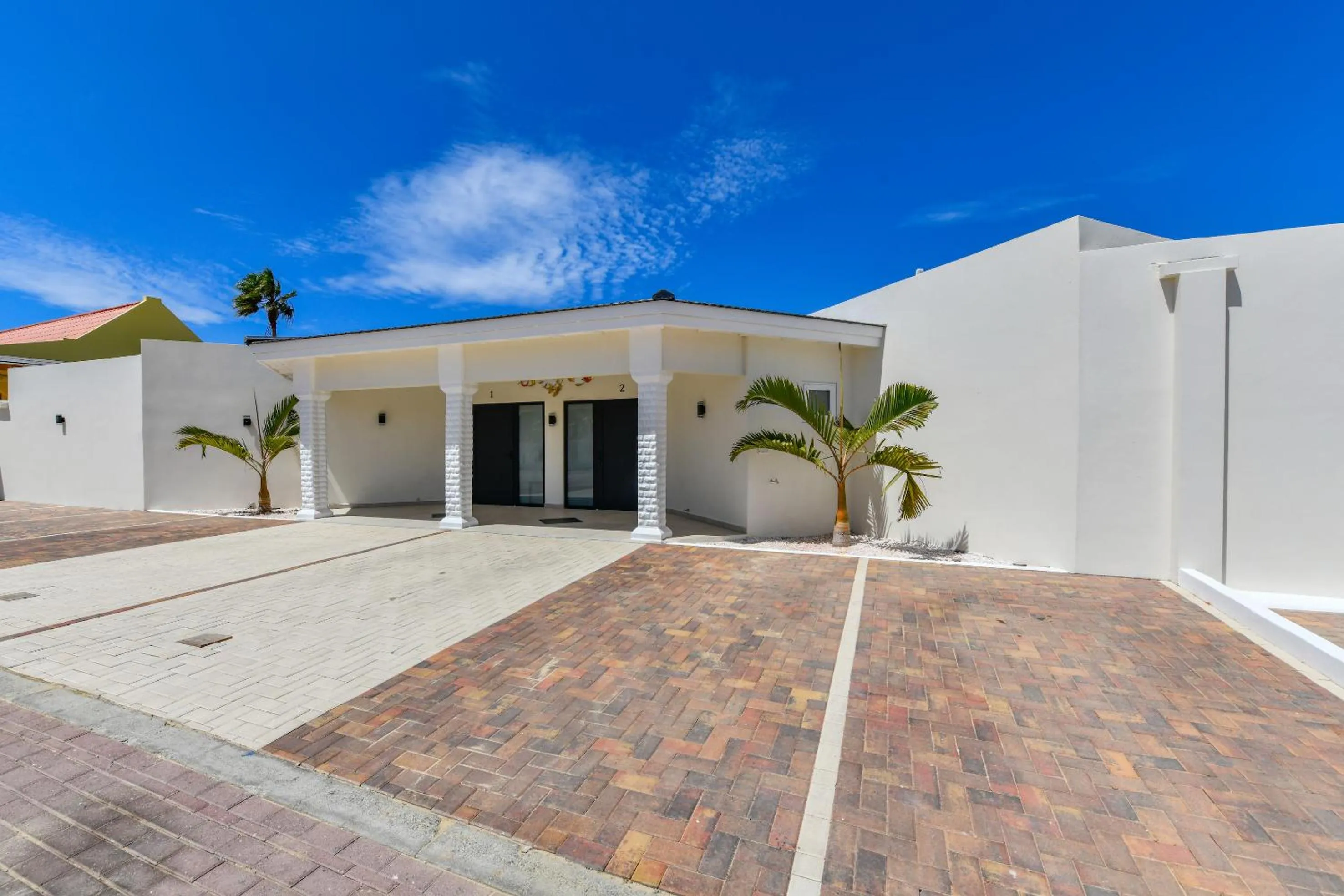 Facade/entrance in Boutique Hotel Swiss Paradise Aruba Villas and Suites