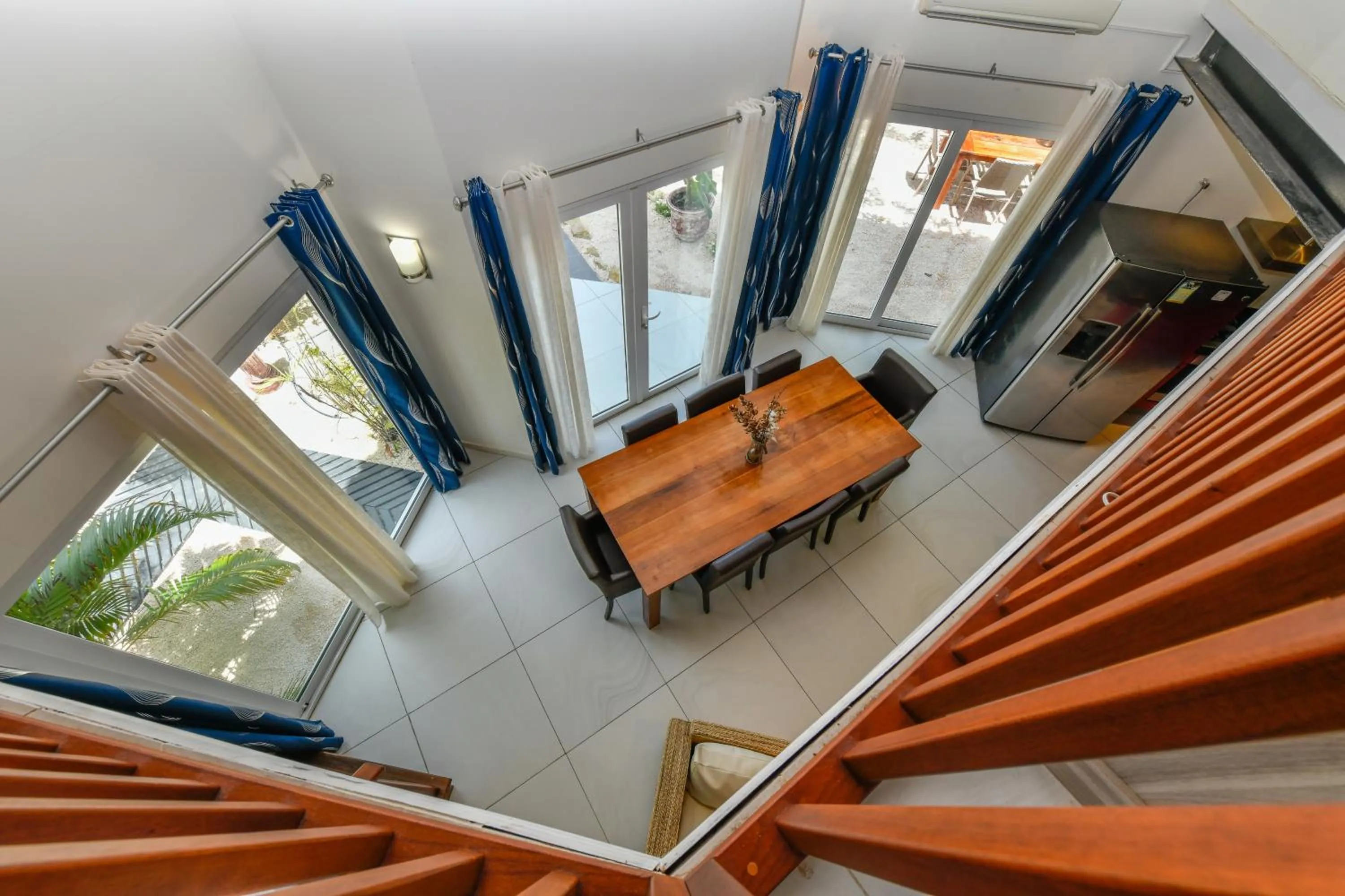 Seating area in Boutique Hotel Swiss Paradise Aruba Villas and Suites