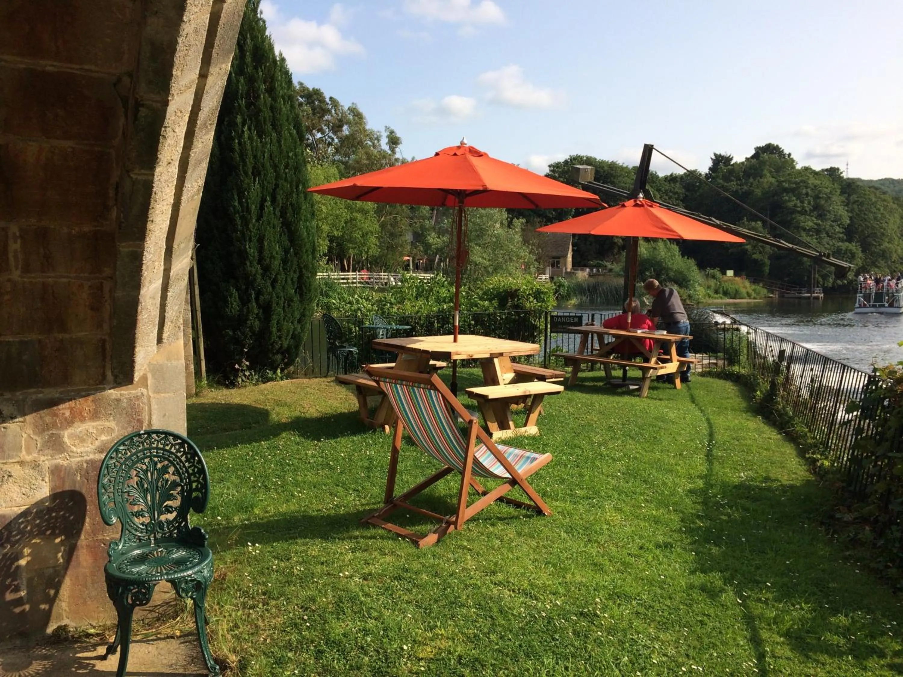 Patio in Old Mill Hotel & Lodge