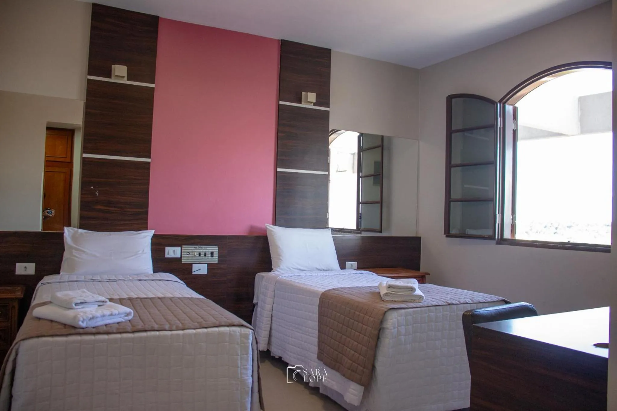 Bed in Piloes Palace Hotel