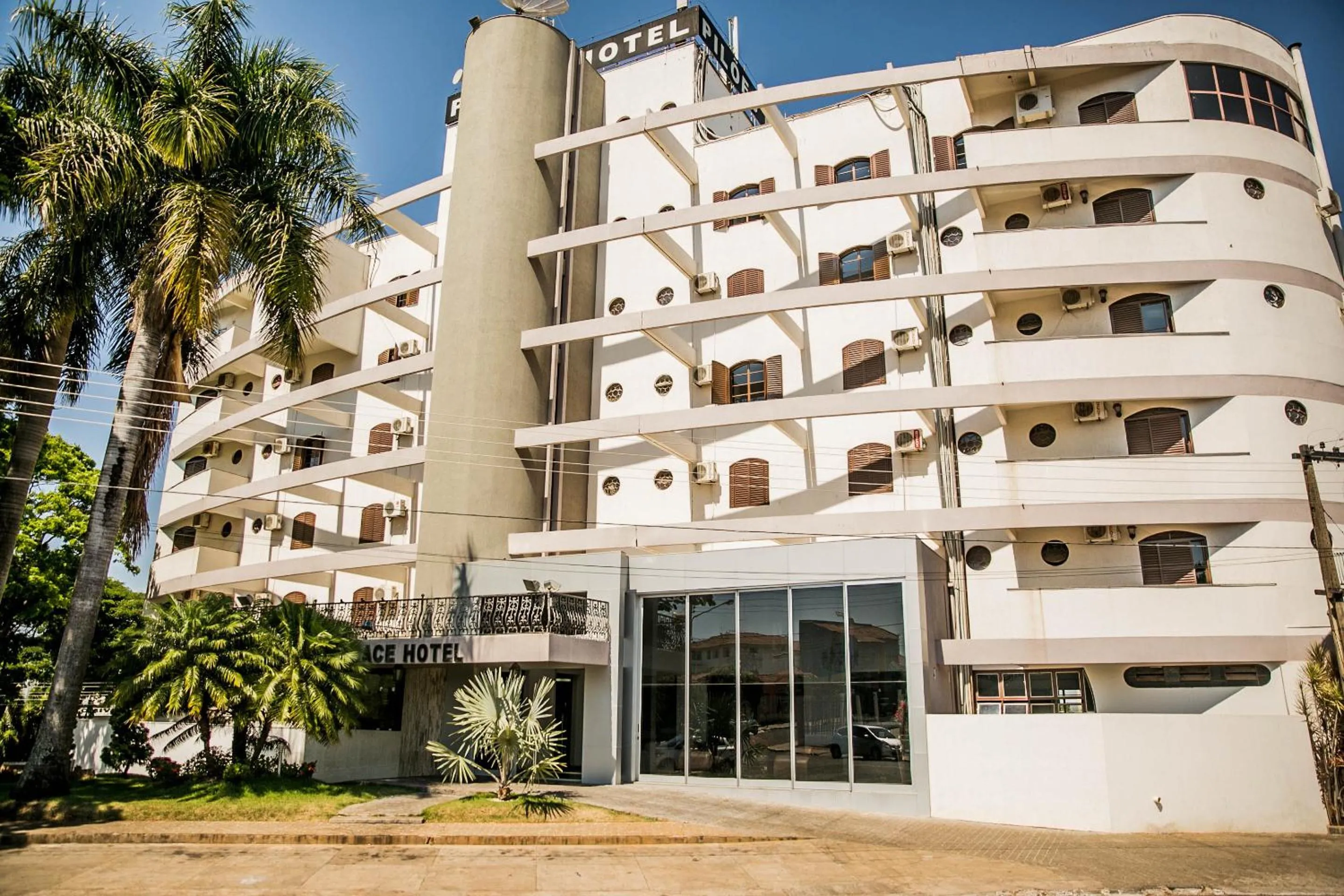 Property building in Piloes Palace Hotel