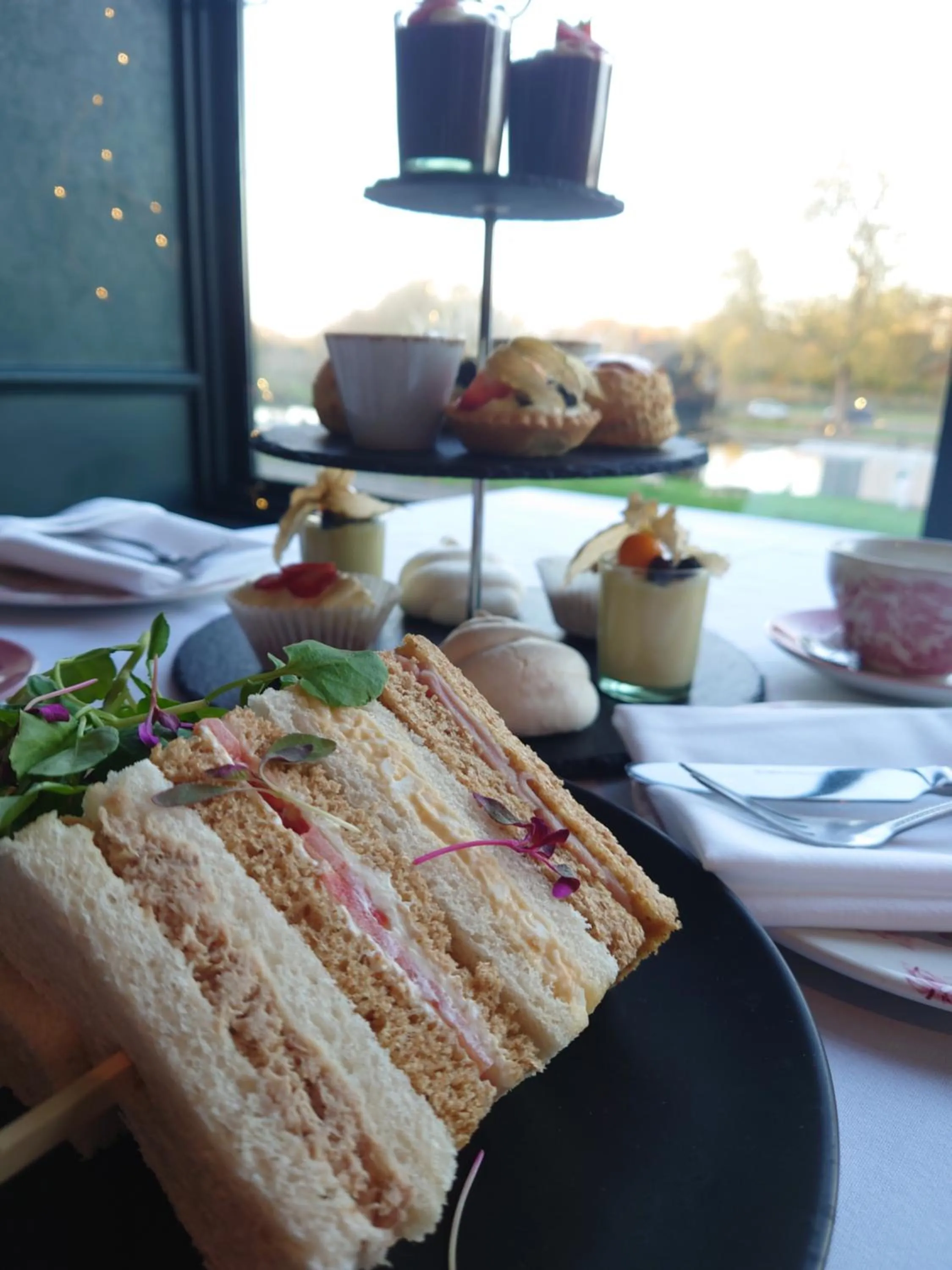 Shillingford Bridge Hotel