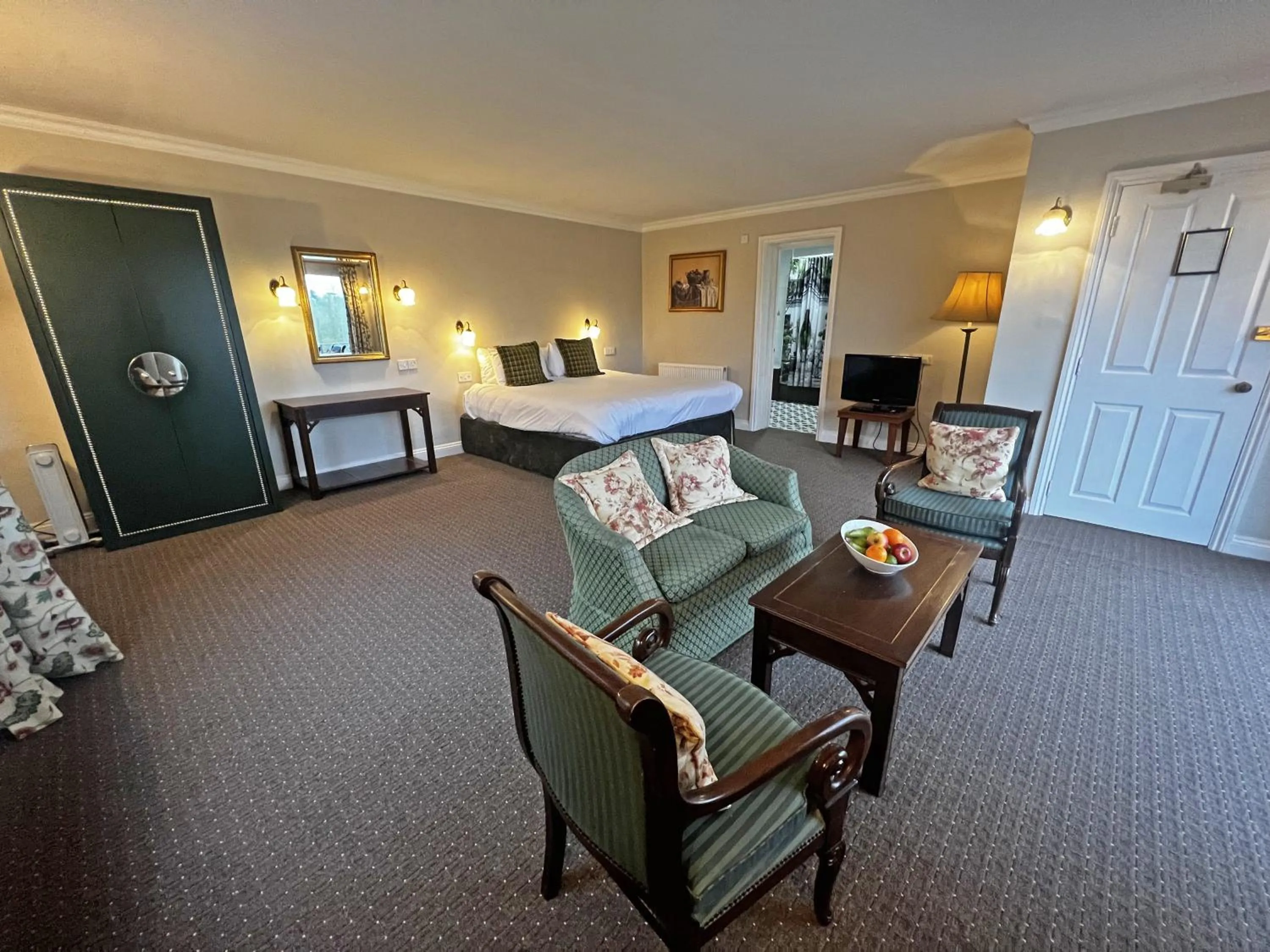 Bed in Shillingford Bridge Hotel