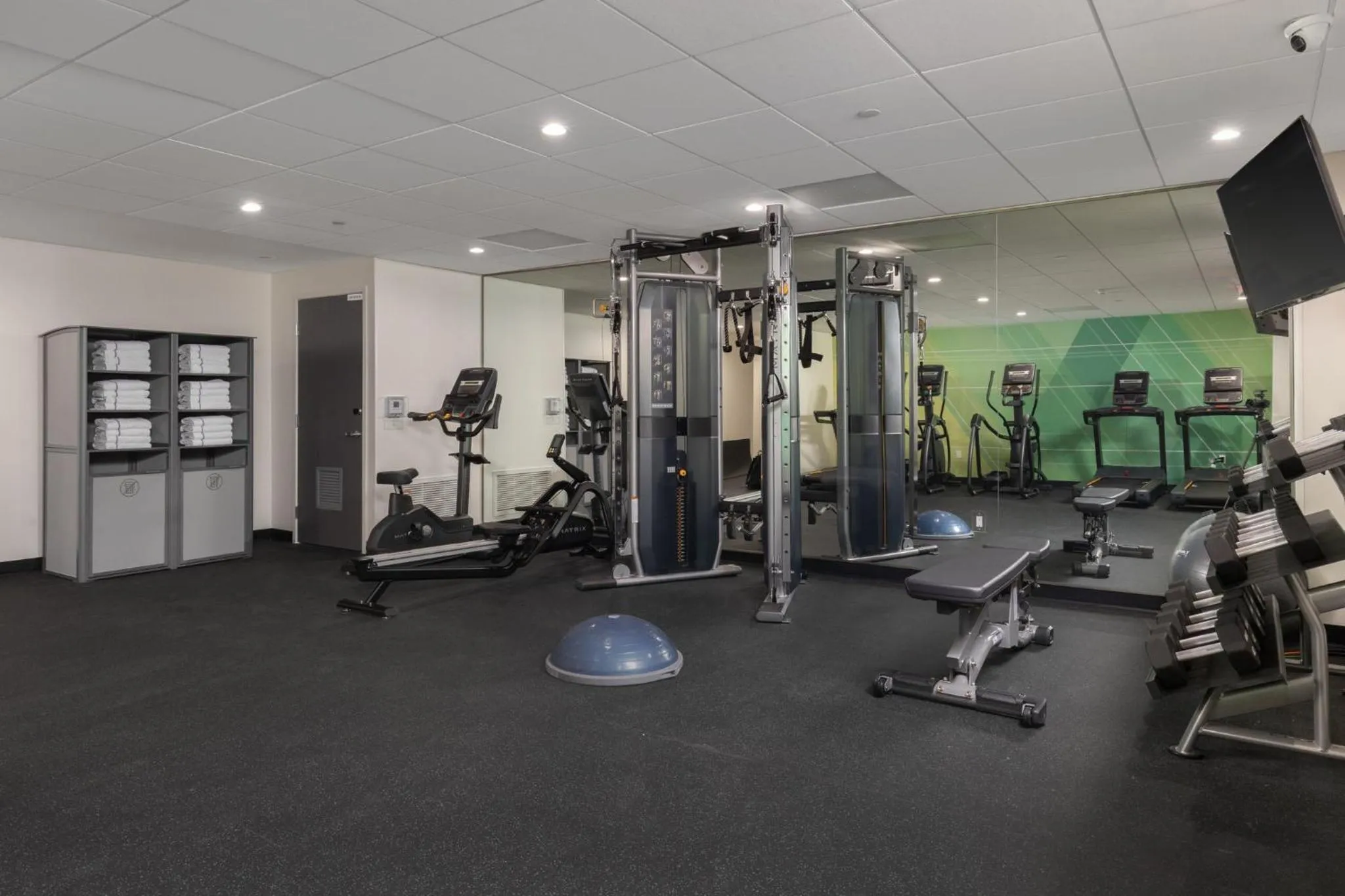 Fitness centre/facilities in Holiday Inn & Suites Monterey Park – Los Angeles by IHG