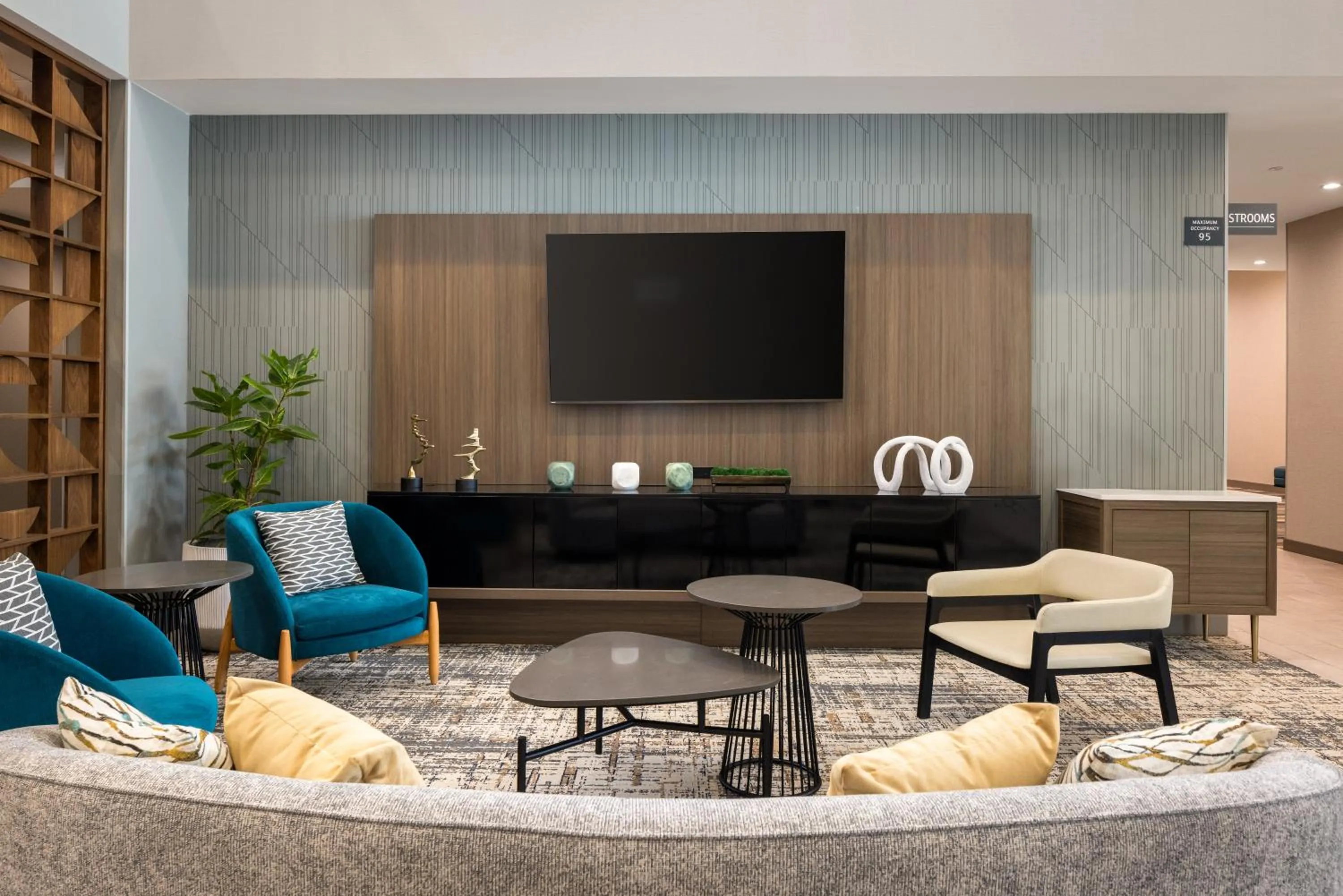 Holiday Inn & Suites Monterey Park – Los Angeles by IHG