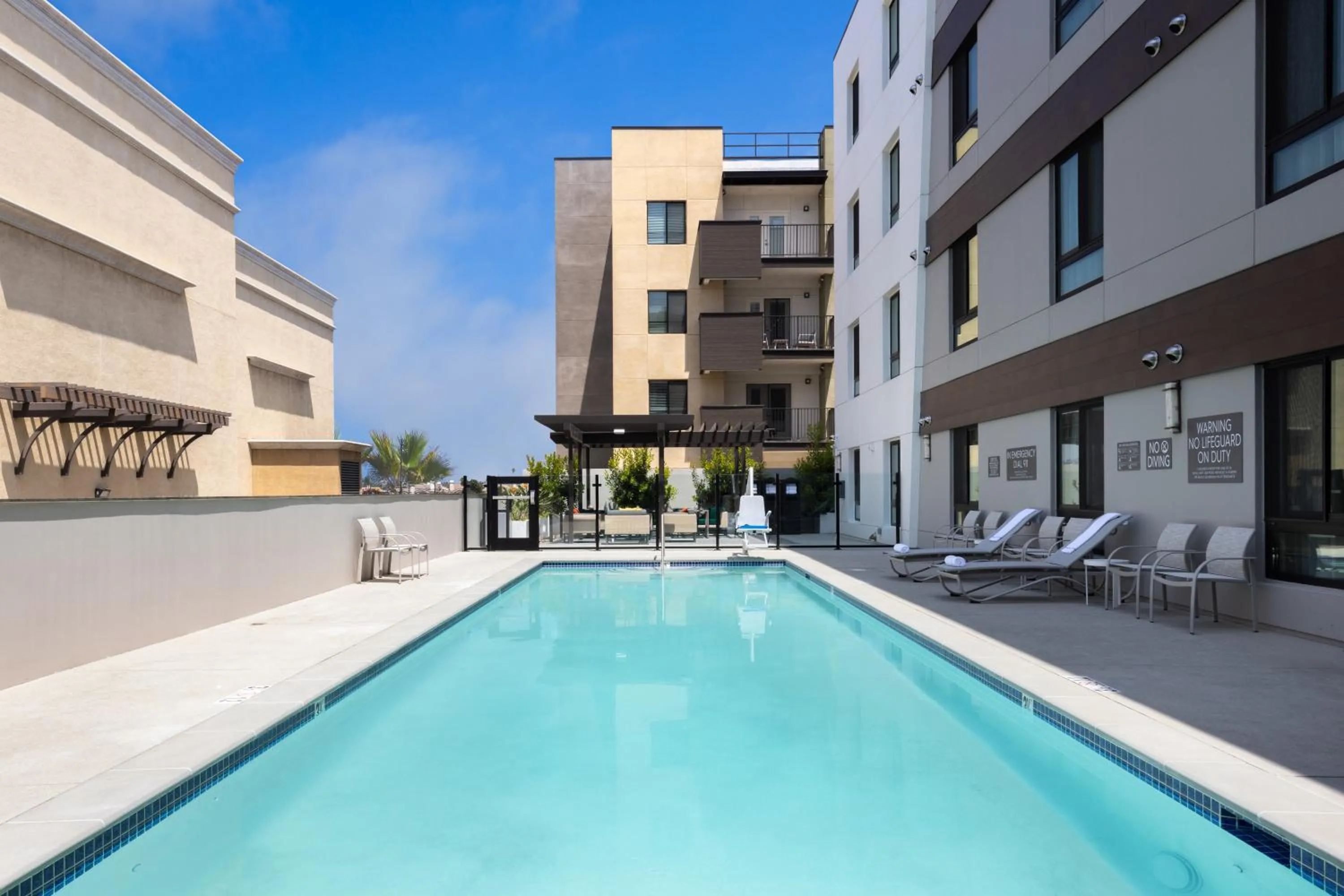 Holiday Inn & Suites Monterey Park – Los Angeles by IHG