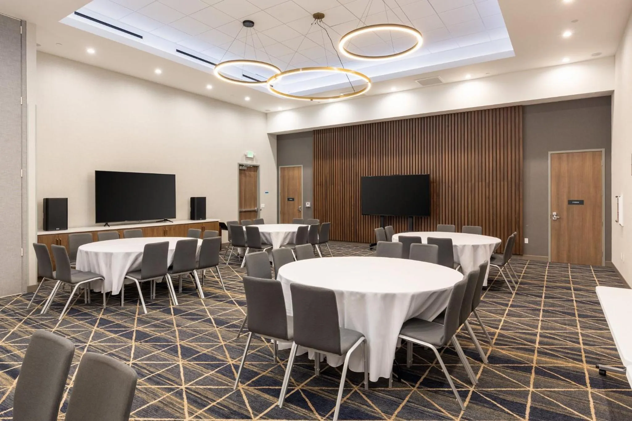 Meeting/conference room in Holiday Inn & Suites Monterey Park – Los Angeles by IHG
