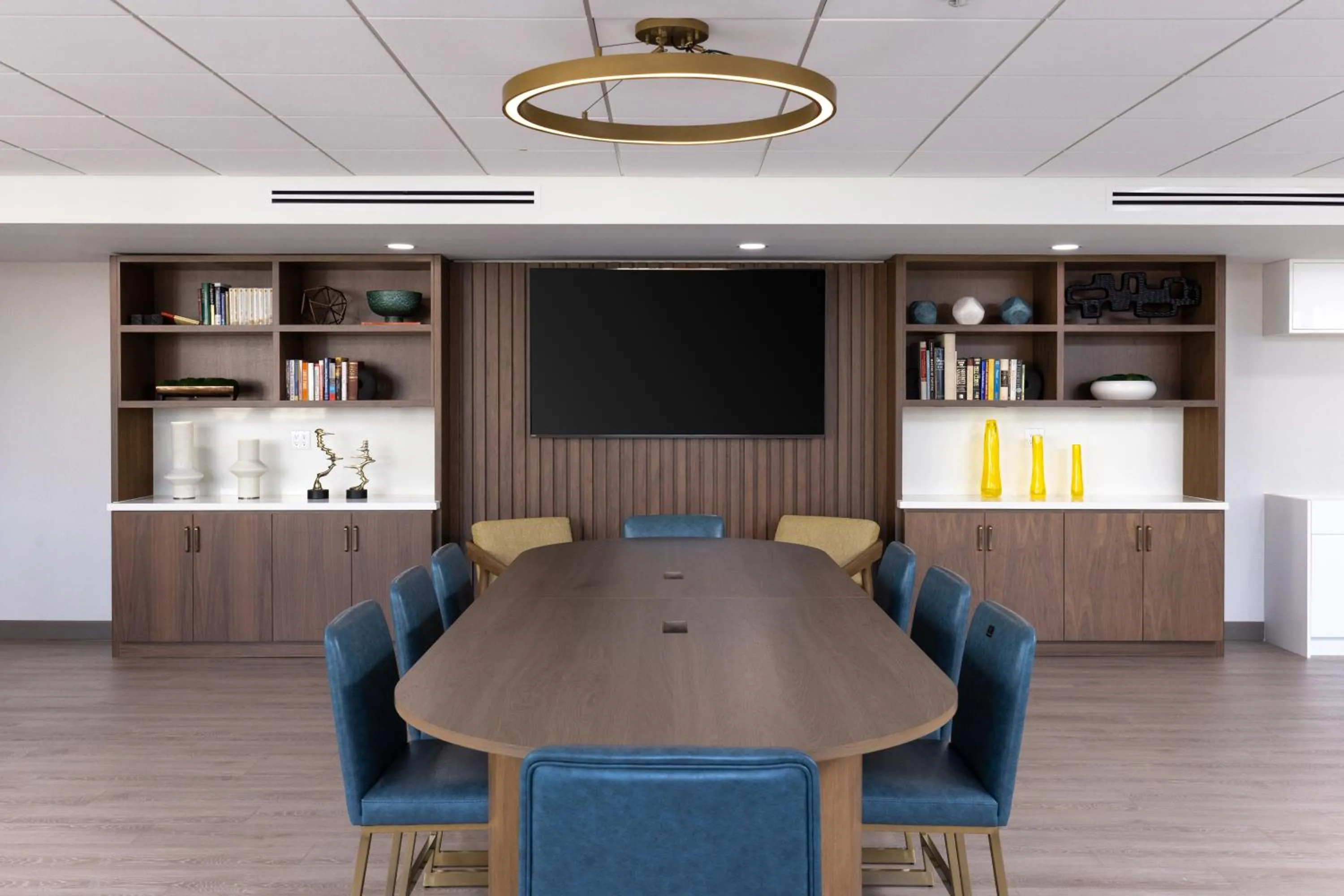 Holiday Inn & Suites Monterey Park – Los Angeles by IHG